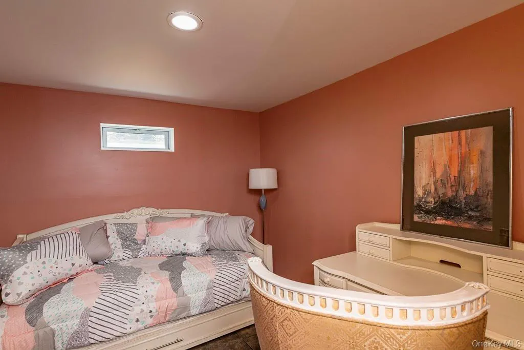 51 Aspen Lane, Fallsburg, NY, 5 Bedrooms Bedrooms, 8 Rooms Rooms,2 BathroomsBathrooms,Residential,For Rent,Aspen,0,1002681 51 Aspen Lane, Fallsburg, NY, 5 Bedrooms Bedrooms, 8 Rooms Rooms,2 BathroomsBathrooms,Residential,For Rent,Aspen,0,1002681