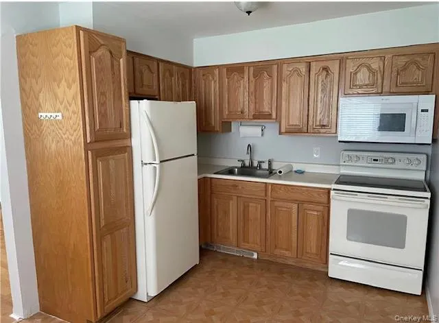 58 Manor Drive, Cornwall, NY, 2 Bedrooms Bedrooms, 4 Rooms Rooms,1 BathroomBathrooms,Residential Lease,For Rent,Manor,0,1002685 58 Manor Drive, Cornwall, NY, 2 Bedrooms Bedrooms, 4 Rooms Rooms,1 BathroomBathrooms,Residential Lease,For Rent,Manor,0,1002685