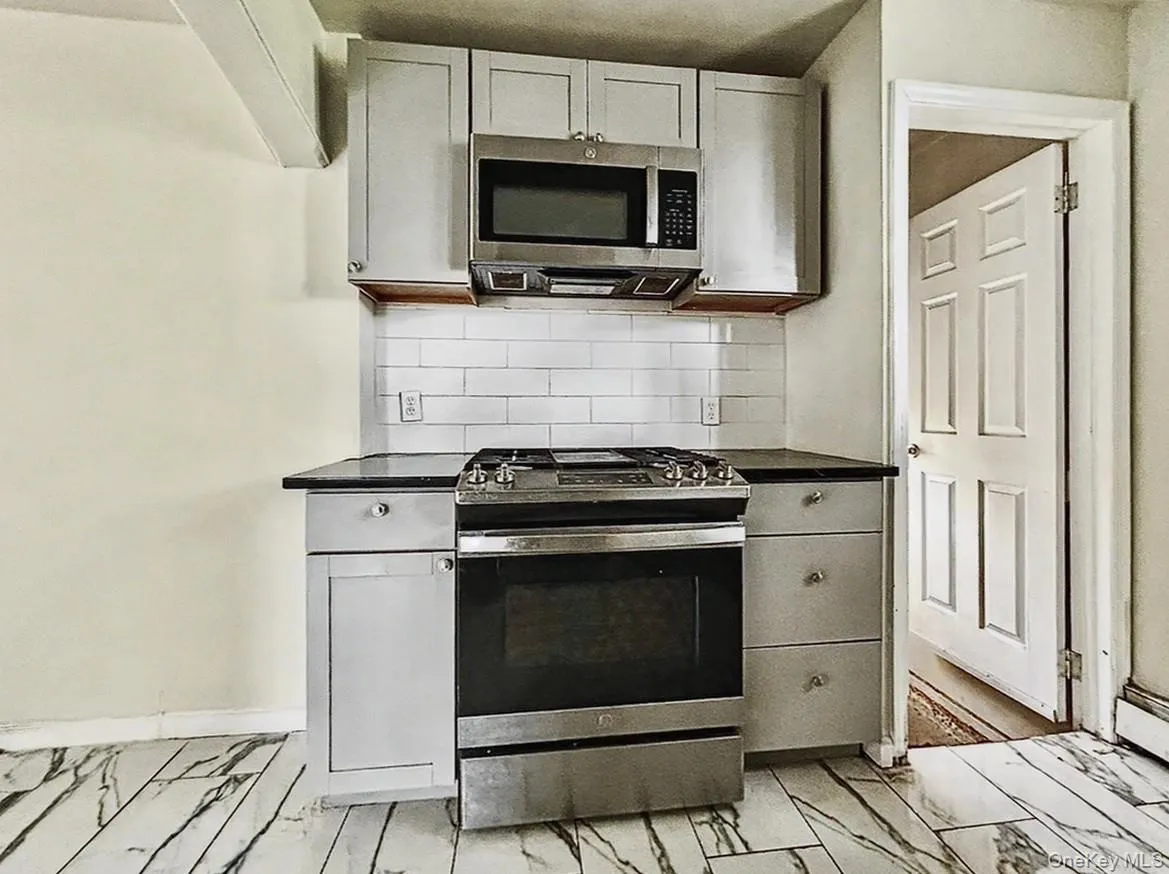 241 Route 209, Deerpark, NY, 3 Bedrooms Bedrooms, 5 Rooms Rooms,1 BathroomBathrooms,Residential,For Rent,Route 209,0,1002695 241 Route 209, Deerpark, NY, 3 Bedrooms Bedrooms, 5 Rooms Rooms,1 BathroomBathrooms,Residential,For Rent,Route 209,0,1002695