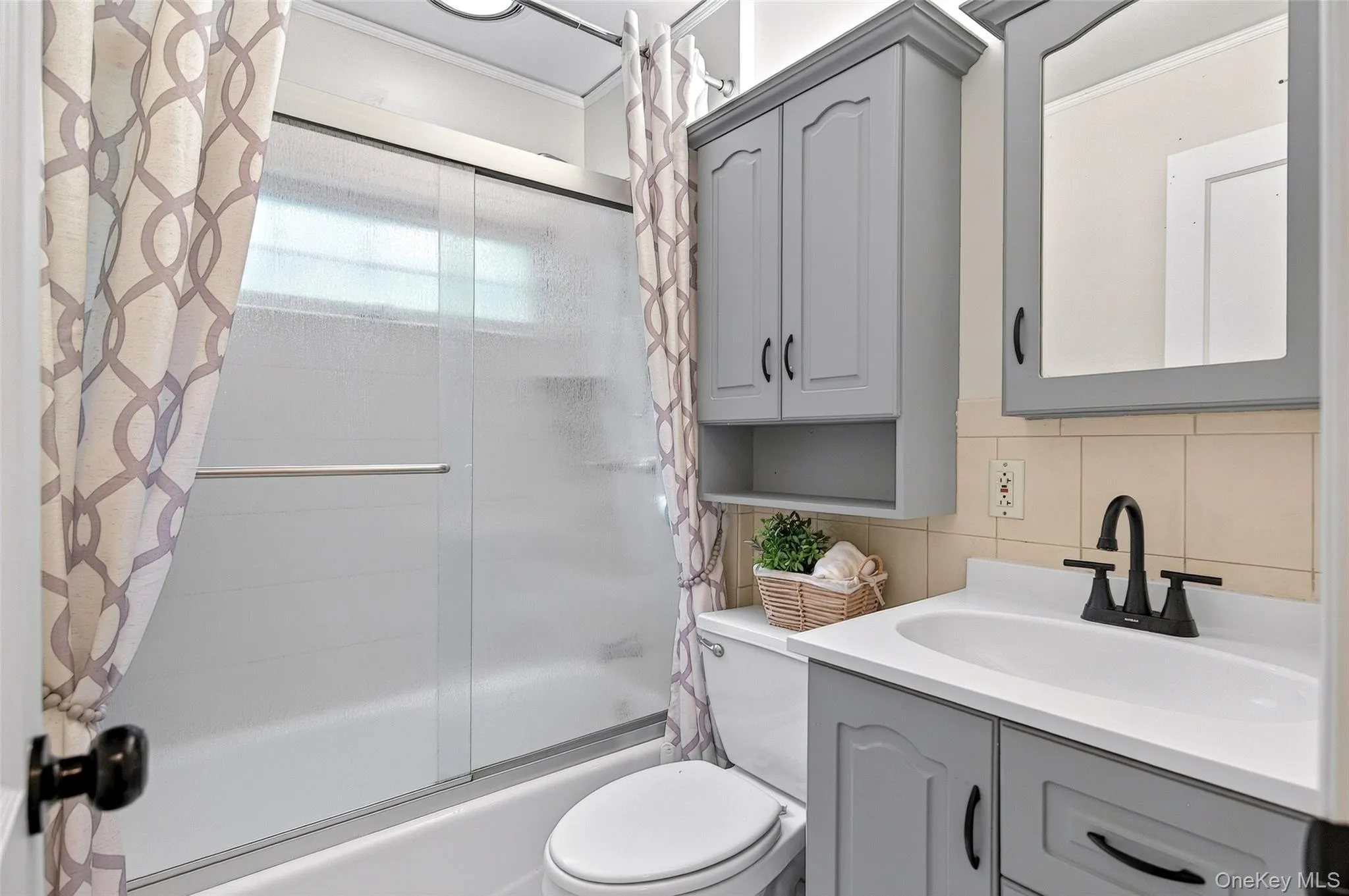 23 Cobey Terrace, Poughkeepsie, NY, 3 Bedrooms Bedrooms, 7 Rooms Rooms,1 BathroomBathrooms,Residential,For Rent,Cobey,0,1002704 23 Cobey Terrace, Poughkeepsie, NY, 3 Bedrooms Bedrooms, 7 Rooms Rooms,1 BathroomBathrooms,Residential,For Rent,Cobey,0,1002704