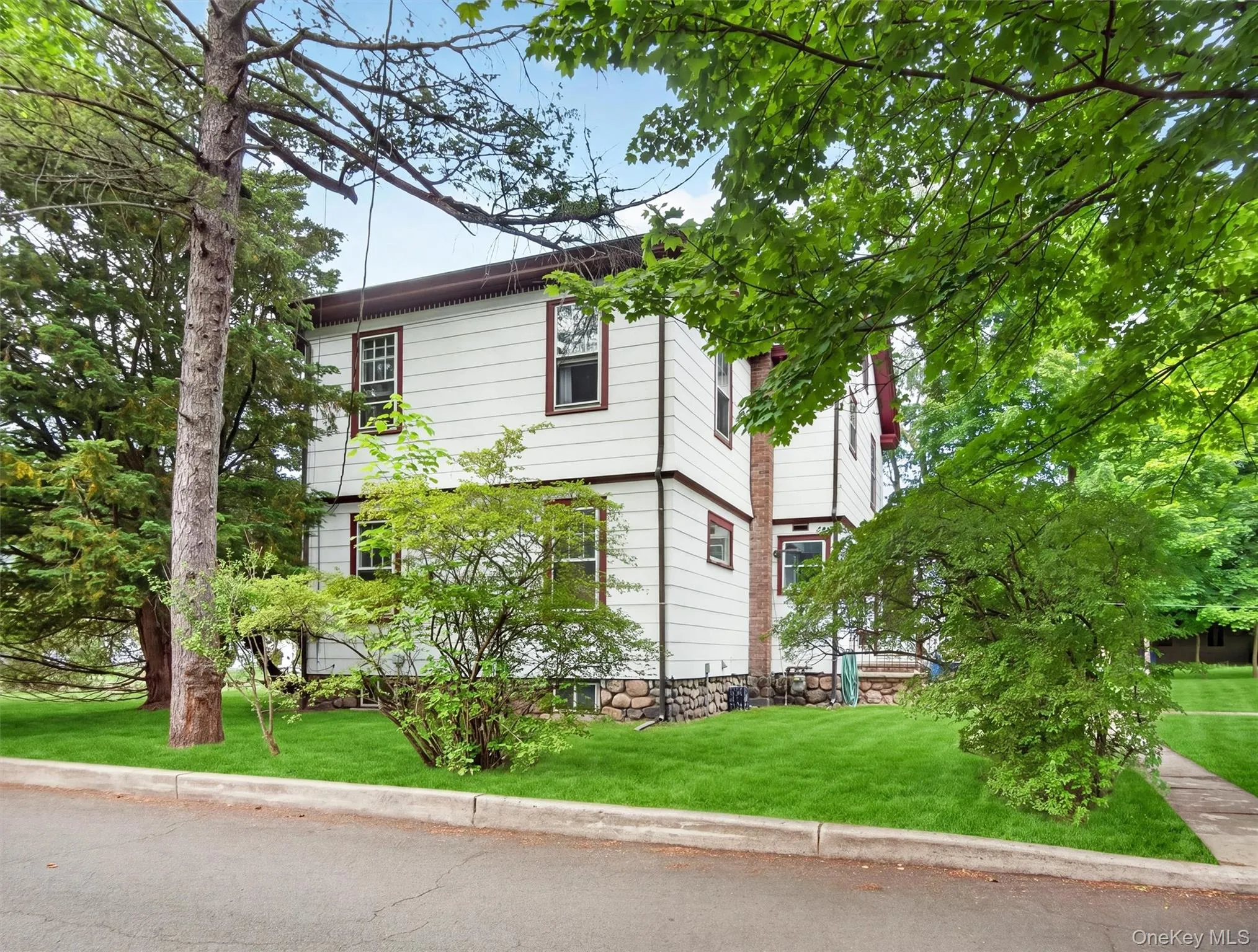 125 Wayne Avenue, Ramapo, NY, 4 Bedrooms Bedrooms, 9 Rooms Rooms,1 BathroomBathrooms,Residential,For Rent,Wayne,0,1002707 125 Wayne Avenue, Ramapo, NY, 4 Bedrooms Bedrooms, 9 Rooms Rooms,1 BathroomBathrooms,Residential,For Rent,Wayne,0,1002707