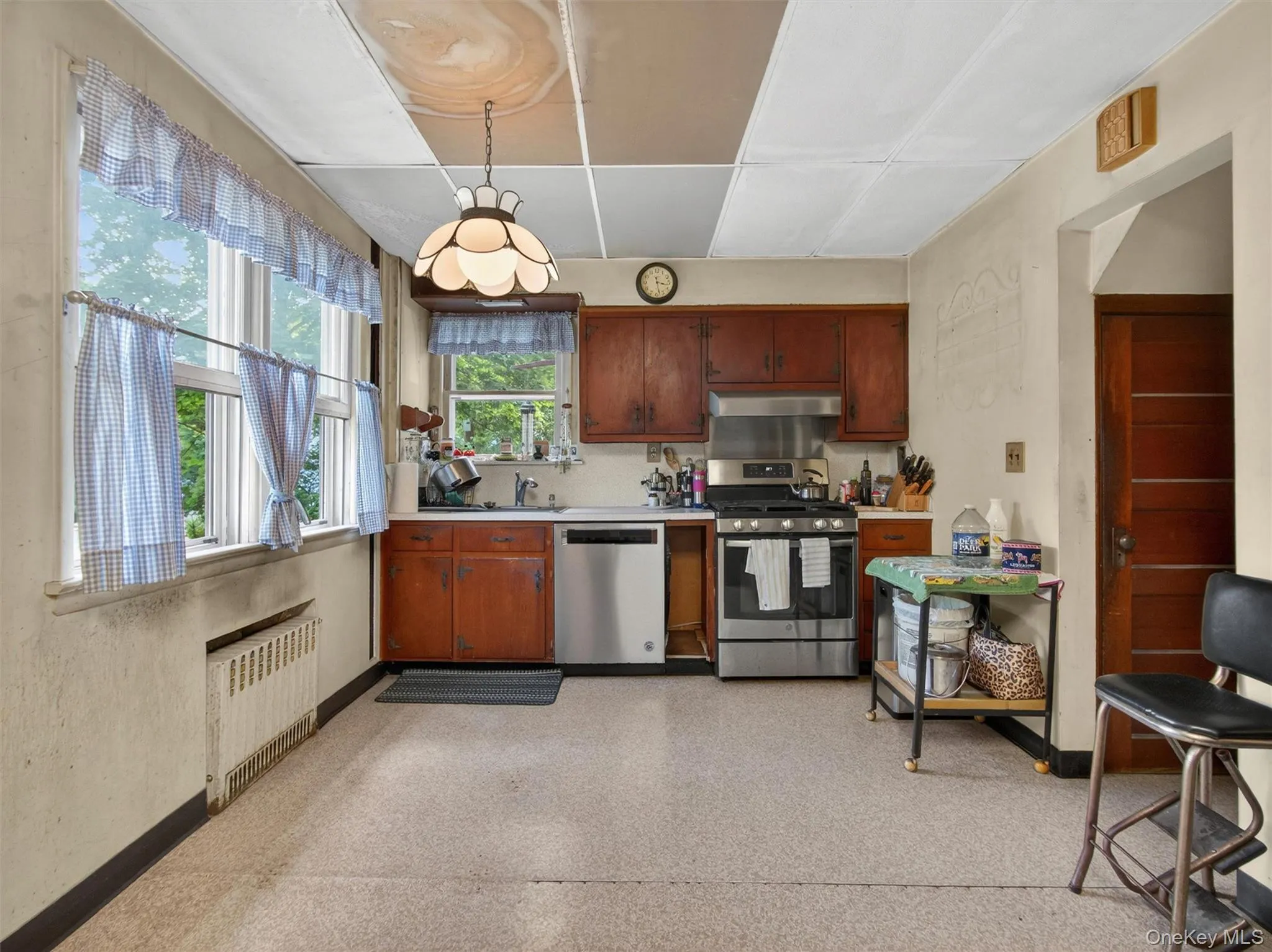 125 Wayne Avenue, Ramapo, NY, 4 Bedrooms Bedrooms, 9 Rooms Rooms,1 BathroomBathrooms,Residential,For Rent,Wayne,0,1002707 125 Wayne Avenue, Ramapo, NY, 4 Bedrooms Bedrooms, 9 Rooms Rooms,1 BathroomBathrooms,Residential,For Rent,Wayne,0,1002707