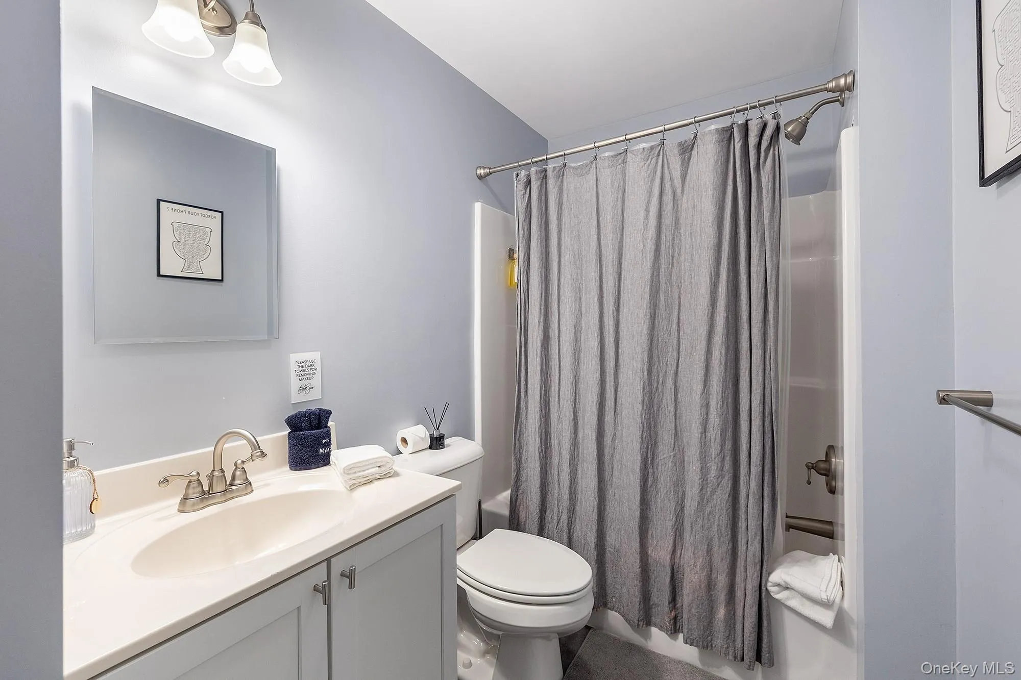Full Bathroom Full Bathroom
