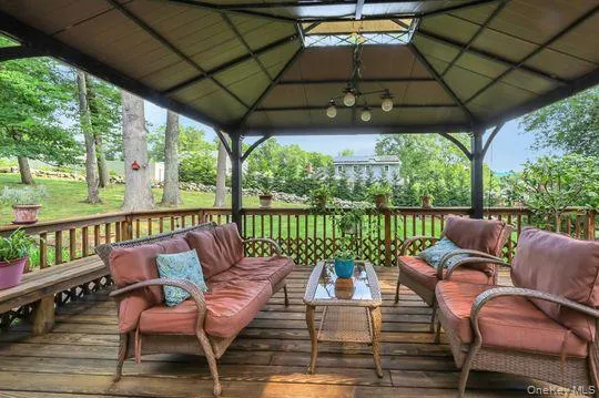 4 Liberty Circle, Clarkstown, NY, 4 Bedrooms Bedrooms, 9 Rooms Rooms,2 BathroomsBathrooms,Residential,For Rent,Liberty,0,1002716 4 Liberty Circle, Clarkstown, NY, 4 Bedrooms Bedrooms, 9 Rooms Rooms,2 BathroomsBathrooms,Residential,For Rent,Liberty,0,1002716