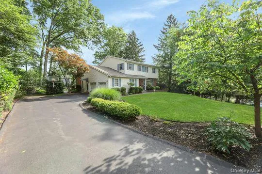 4 Liberty Circle, Clarkstown, NY, 4 Bedrooms Bedrooms, 9 Rooms Rooms,2 BathroomsBathrooms,Residential,For Rent,Liberty,0,1002716 4 Liberty Circle, Clarkstown, NY, 4 Bedrooms Bedrooms, 9 Rooms Rooms,2 BathroomsBathrooms,Residential,For Rent,Liberty,0,1002716
