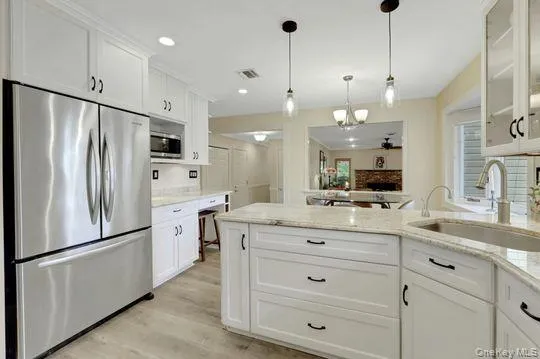 4 Liberty Circle, Clarkstown, NY, 4 Bedrooms Bedrooms, 9 Rooms Rooms,2 BathroomsBathrooms,Residential,For Rent,Liberty,0,1002716 4 Liberty Circle, Clarkstown, NY, 4 Bedrooms Bedrooms, 9 Rooms Rooms,2 BathroomsBathrooms,Residential,For Rent,Liberty,0,1002716