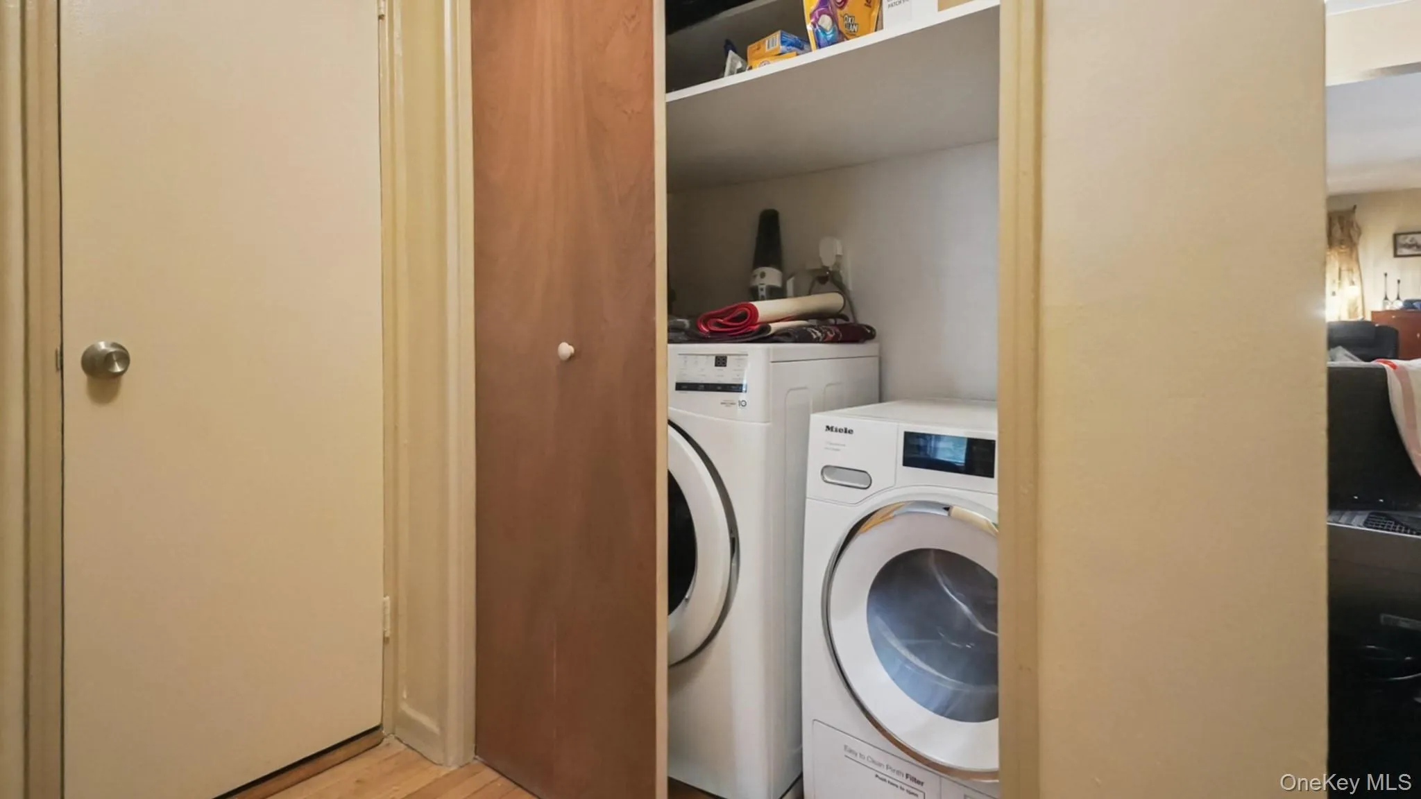 1133 Midland Avenue, Yonkers, NY, 2 Bedrooms Bedrooms, 5 Rooms Rooms,2 BathroomsBathrooms,Residential,For Rent,Midland,0,1002718 1133 Midland Avenue, Yonkers, NY, 2 Bedrooms Bedrooms, 5 Rooms Rooms,2 BathroomsBathrooms,Residential,For Rent,Midland,0,1002718