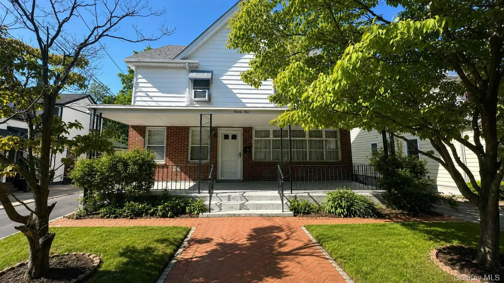 31 Weeks Avenue, Oyster Bay, NY, 1 Bedroom Bedrooms, 5 Rooms Rooms,1 BathroomBathrooms,Residential Lease,For Rent,Weeks,0,1002733 31 Weeks Avenue, Oyster Bay, NY, 1 Bedroom Bedrooms, 5 Rooms Rooms,1 BathroomBathrooms,Residential Lease,For Rent,Weeks,0,1002733