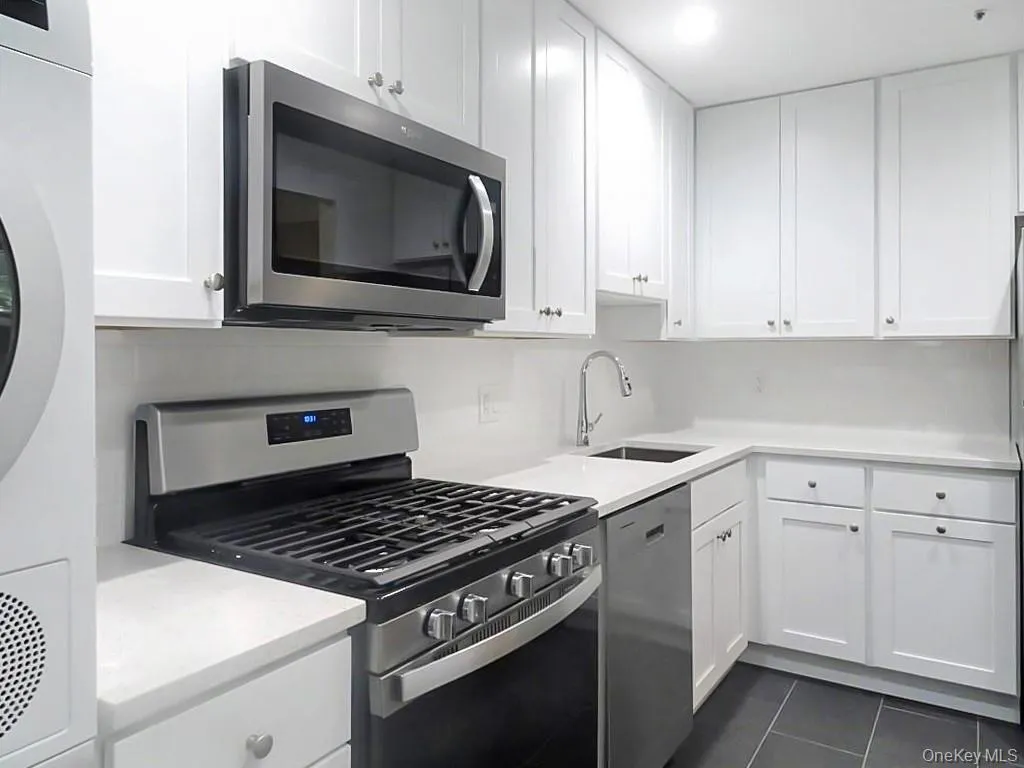 300 Livingston Avenue, Mamaroneck, NY, 2 Bedrooms Bedrooms, 5 Rooms Rooms,2 BathroomsBathrooms,Residential,For Rent,Livingston,0,1002736 300 Livingston Avenue, Mamaroneck, NY, 2 Bedrooms Bedrooms, 5 Rooms Rooms,2 BathroomsBathrooms,Residential,For Rent,Livingston,0,1002736