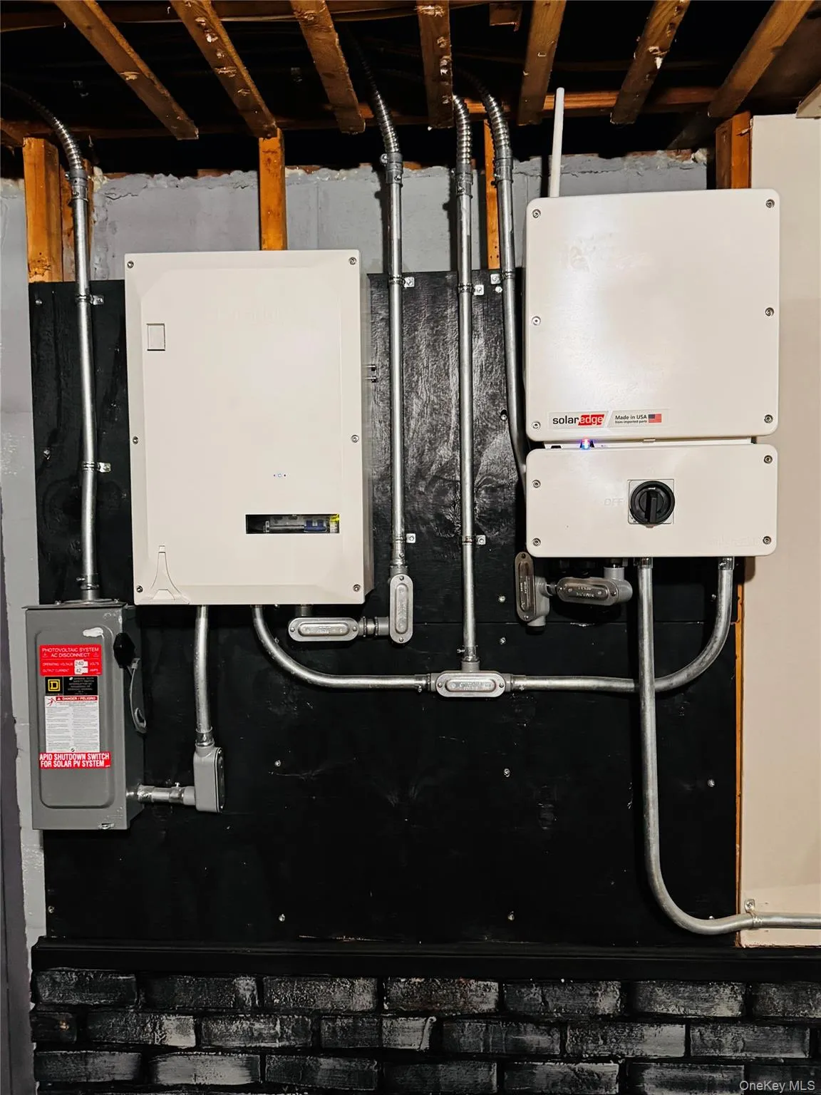 Solar Panel - Battery Backup Solar Panel - Battery Backup