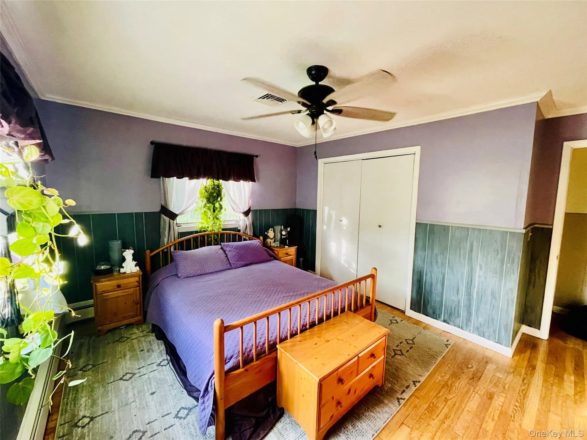 Main Bedroom with Oak hardwood flooring. Main Bedroom with Oak hardwood flooring.