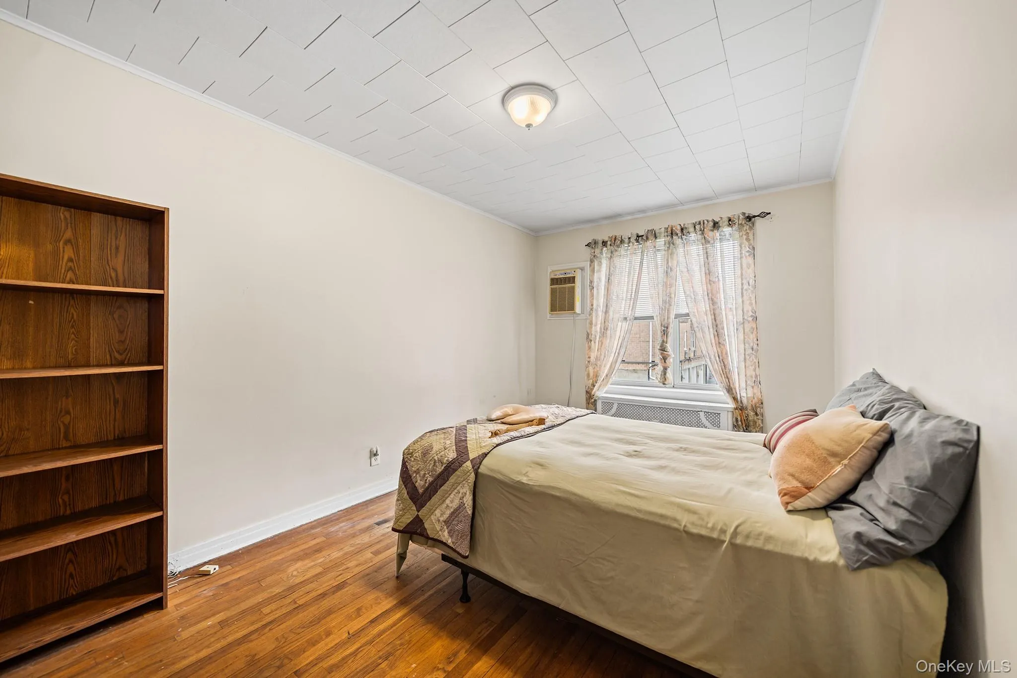 8612 133rd Avenue, New York, NY, 2 Bedrooms Bedrooms, 3 Rooms Rooms,2 BathroomsBathrooms,Residential,For Rent,133rd,0,1002751 8612 133rd Avenue, New York, NY, 2 Bedrooms Bedrooms, 3 Rooms Rooms,2 BathroomsBathrooms,Residential,For Rent,133rd,0,1002751