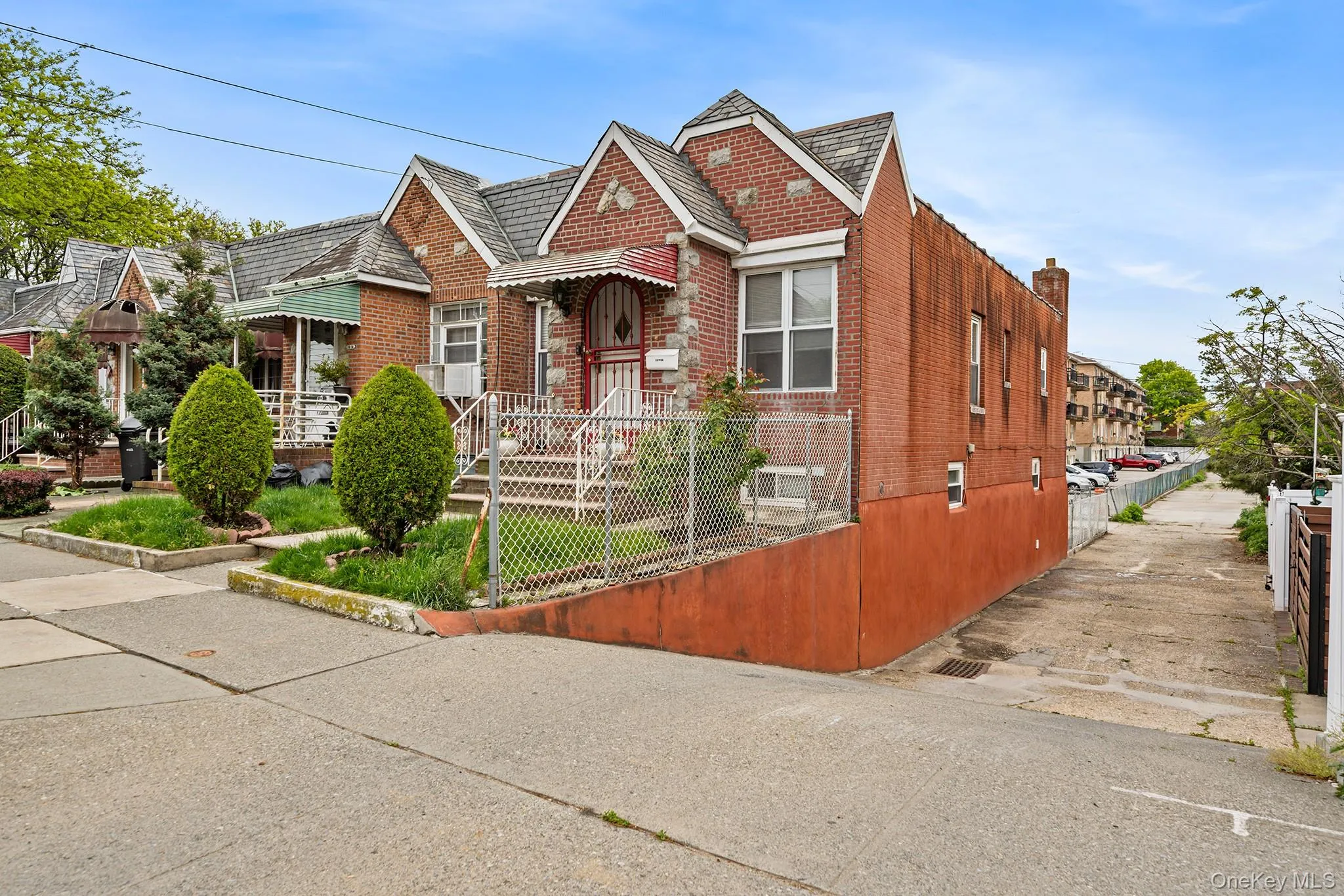 8612 133rd Avenue, New York, NY, 2 Bedrooms Bedrooms, 3 Rooms Rooms,2 BathroomsBathrooms,Residential,For Rent,133rd,0,1002751 8612 133rd Avenue, New York, NY, 2 Bedrooms Bedrooms, 3 Rooms Rooms,2 BathroomsBathrooms,Residential,For Rent,133rd,0,1002751