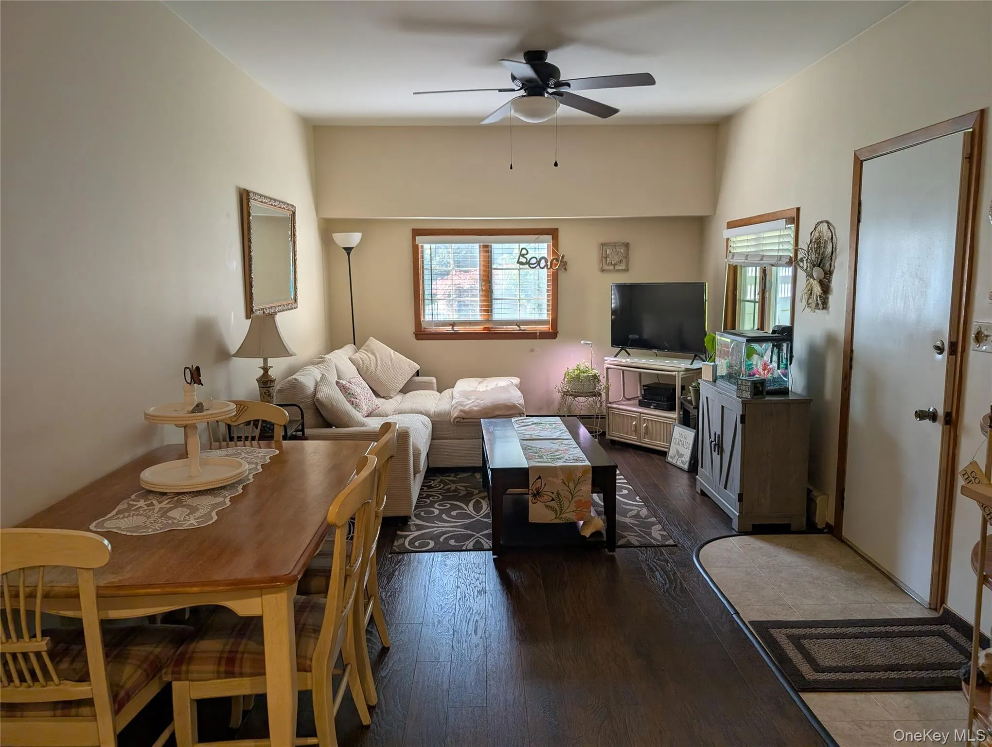 39 Wenwood Drive, Islip, NY, 1 Bedroom Bedrooms, 3 Rooms Rooms,1 BathroomBathrooms,Residential Lease,For Rent,Wenwood,0,1002752 39 Wenwood Drive, Islip, NY, 1 Bedroom Bedrooms, 3 Rooms Rooms,1 BathroomBathrooms,Residential Lease,For Rent,Wenwood,0,1002752