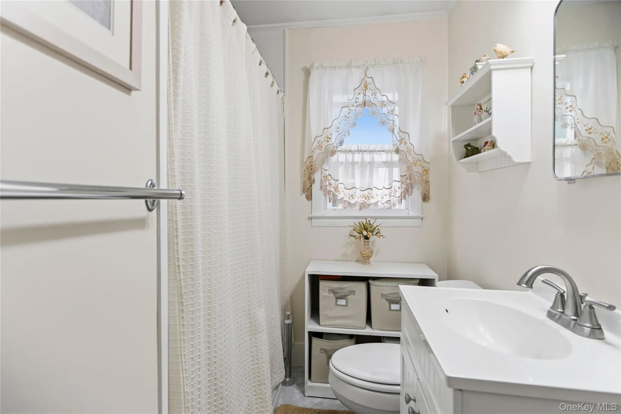 4 Birch Place, Glen Cove, NY, 4 Bedrooms Bedrooms, 7 Rooms Rooms,1 BathroomBathrooms,Residential,For Rent,Birch,0,1002762 4 Birch Place, Glen Cove, NY, 4 Bedrooms Bedrooms, 7 Rooms Rooms,1 BathroomBathrooms,Residential,For Rent,Birch,0,1002762