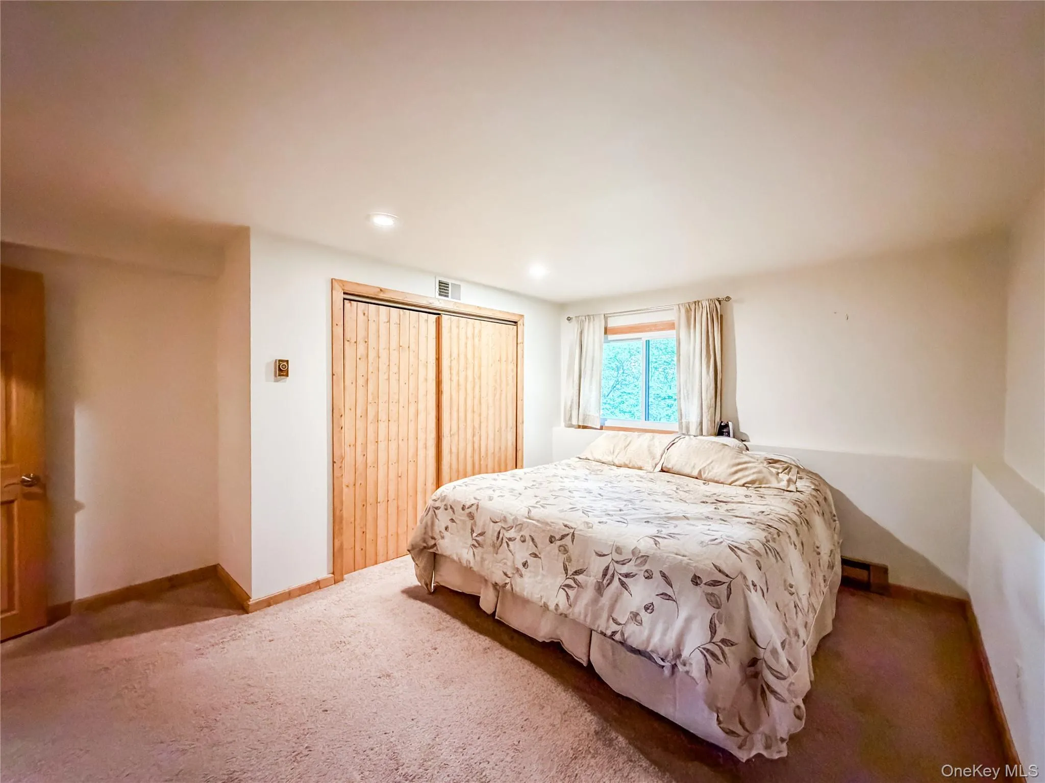 12 Chaucer Road, Hyde Park, NY, 3 Bedrooms Bedrooms, 8 Rooms Rooms,2 BathroomsBathrooms,Residential,For Rent,Chaucer,0,1002764 12 Chaucer Road, Hyde Park, NY, 3 Bedrooms Bedrooms, 8 Rooms Rooms,2 BathroomsBathrooms,Residential,For Rent,Chaucer,0,1002764