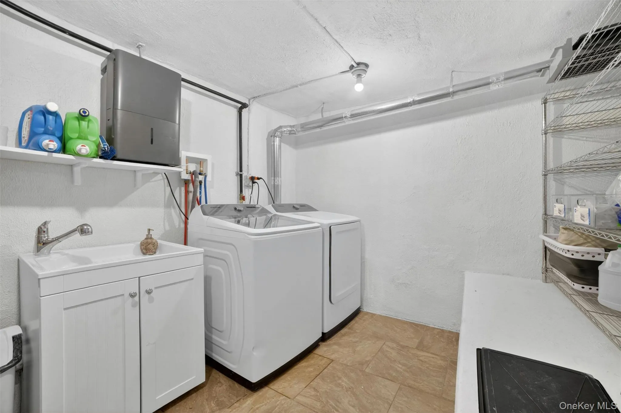 27 Desmond Avenue, Yonkers, NY, 3 Bedrooms Bedrooms, 10 Rooms Rooms,2 BathroomsBathrooms,Residential,For Rent,Desmond,0,1002767 27 Desmond Avenue, Yonkers, NY, 3 Bedrooms Bedrooms, 10 Rooms Rooms,2 BathroomsBathrooms,Residential,For Rent,Desmond,0,1002767