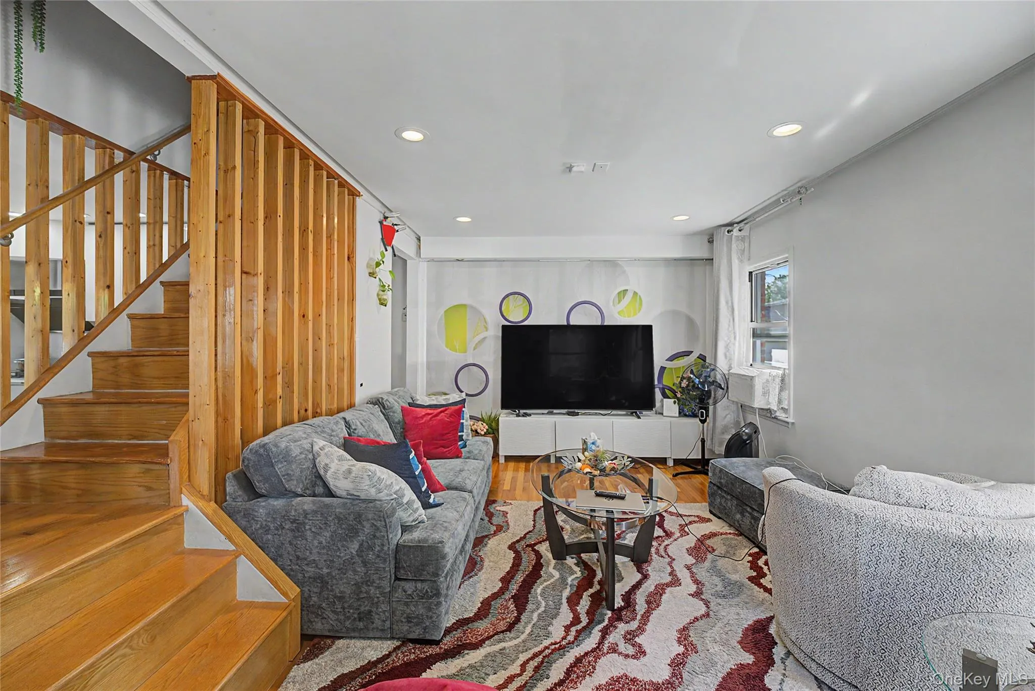 5816 198th Street, New York, NY, 4 Bedrooms Bedrooms, 6 Rooms Rooms,2 BathroomsBathrooms,Residential,For Rent,198th,0,1002770 5816 198th Street, New York, NY, 4 Bedrooms Bedrooms, 6 Rooms Rooms,2 BathroomsBathrooms,Residential,For Rent,198th,0,1002770