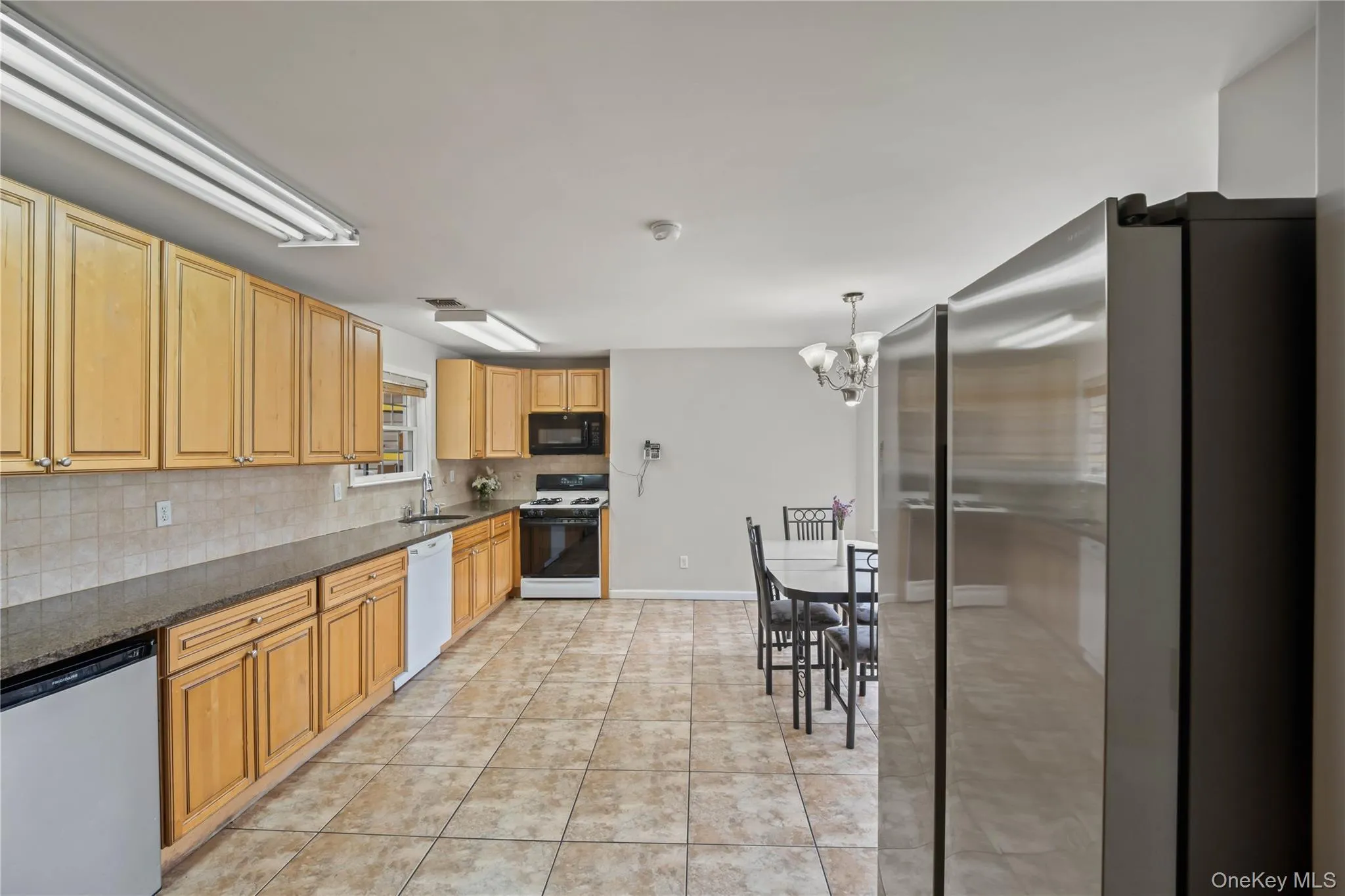 12 Horizon Court, Ramapo, NY, 3 Bedrooms Bedrooms, 6 Rooms Rooms,2 BathroomsBathrooms,Residential,For Rent,Horizon,0,1002786 12 Horizon Court, Ramapo, NY, 3 Bedrooms Bedrooms, 6 Rooms Rooms,2 BathroomsBathrooms,Residential,For Rent,Horizon,0,1002786
