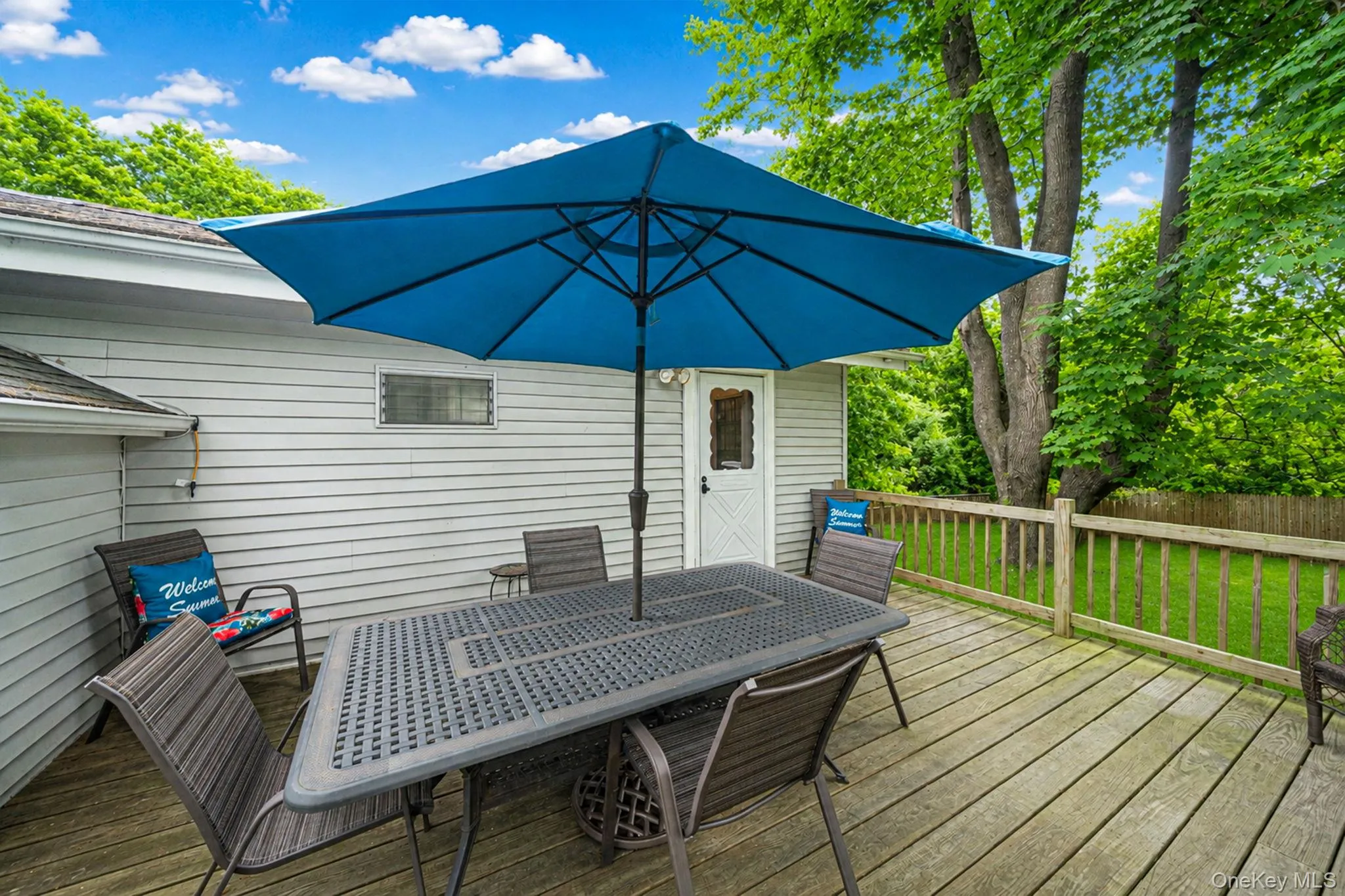 411 Glen Drive, Brookhaven, NY, 2 Bedrooms Bedrooms, 6 Rooms Rooms,2 BathroomsBathrooms,Residential,For Rent,Glen,0,1002787 411 Glen Drive, Brookhaven, NY, 2 Bedrooms Bedrooms, 6 Rooms Rooms,2 BathroomsBathrooms,Residential,For Rent,Glen,0,1002787