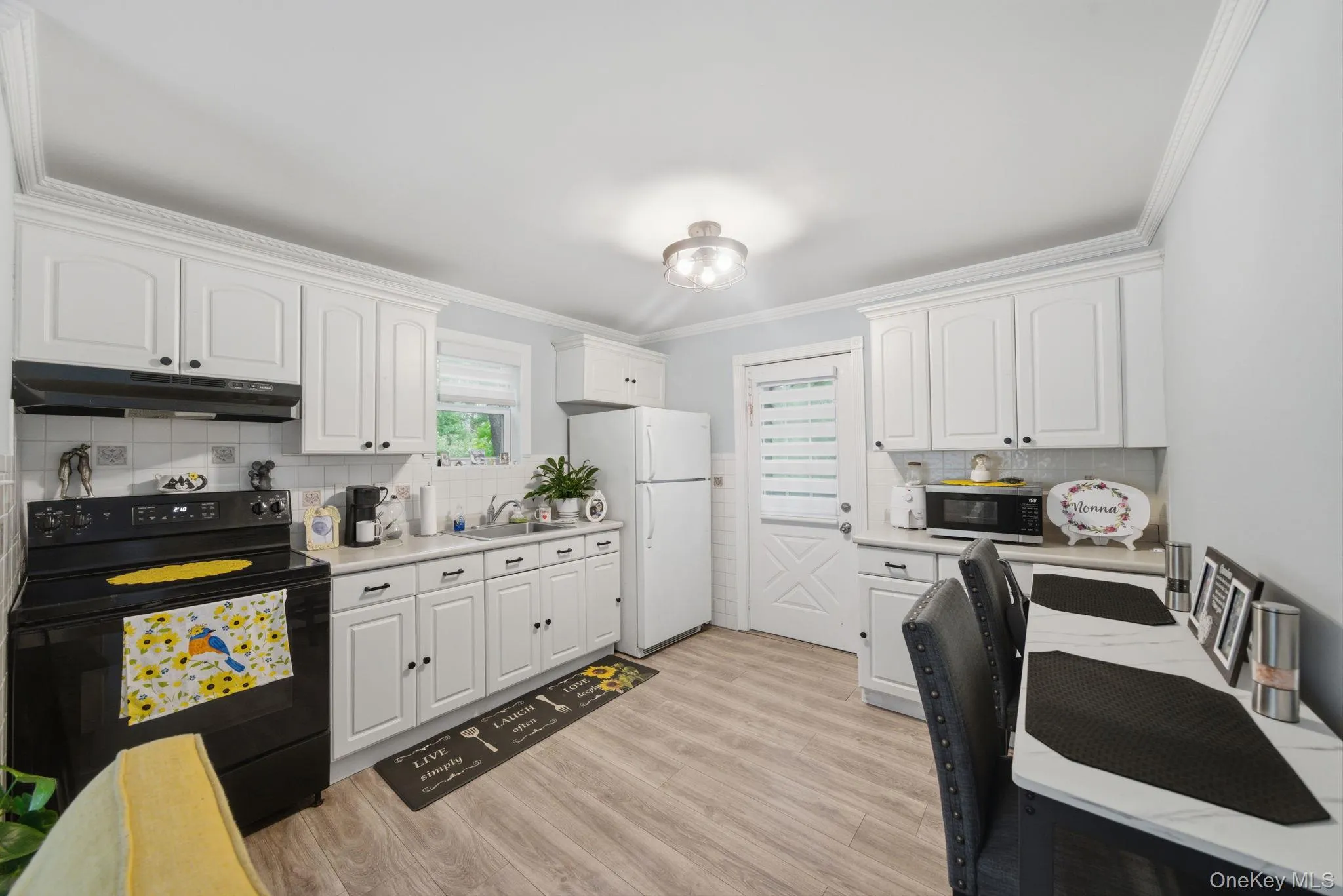 411 Glen Drive, Brookhaven, NY, 2 Bedrooms Bedrooms, 6 Rooms Rooms,2 BathroomsBathrooms,Residential,For Rent,Glen,0,1002787 411 Glen Drive, Brookhaven, NY, 2 Bedrooms Bedrooms, 6 Rooms Rooms,2 BathroomsBathrooms,Residential,For Rent,Glen,0,1002787