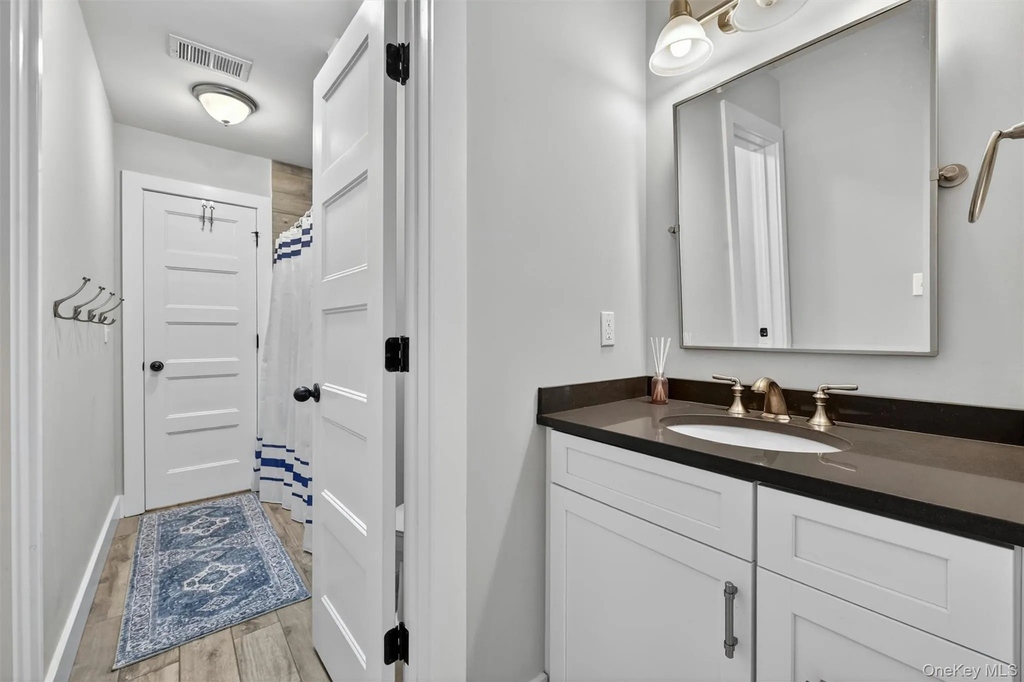 220 Bay View Avenue, Cornwall, NY, 4 Bedrooms Bedrooms, 9 Rooms Rooms,3 BathroomsBathrooms,Residential Sale,For Rent,Bay View,0,1002788 220 Bay View Avenue, Cornwall, NY, 4 Bedrooms Bedrooms, 9 Rooms Rooms,3 BathroomsBathrooms,Residential Sale,For Rent,Bay View,0,1002788