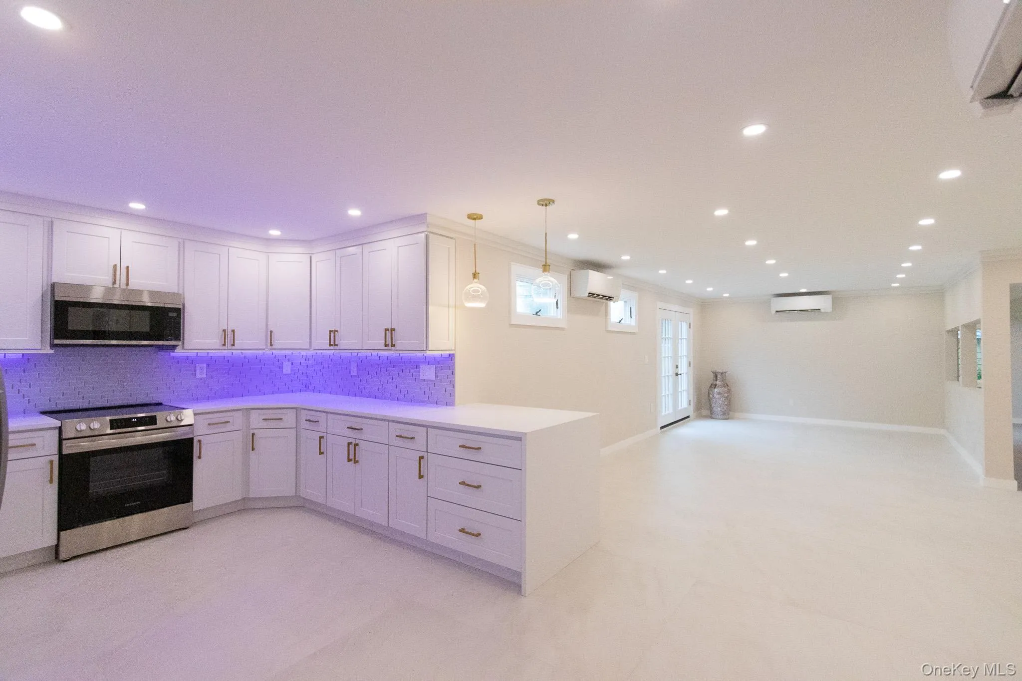 48 Ripple Lane, Hempstead, NY, 5 Bedrooms Bedrooms, 9 Rooms Rooms,3 BathroomsBathrooms,Residential,For Rent,Ripple,0,KEY1002792 48 Ripple Lane, Hempstead, NY, 5 Bedrooms Bedrooms, 9 Rooms Rooms,3 BathroomsBathrooms,Residential,For Rent,Ripple,0,KEY1002792