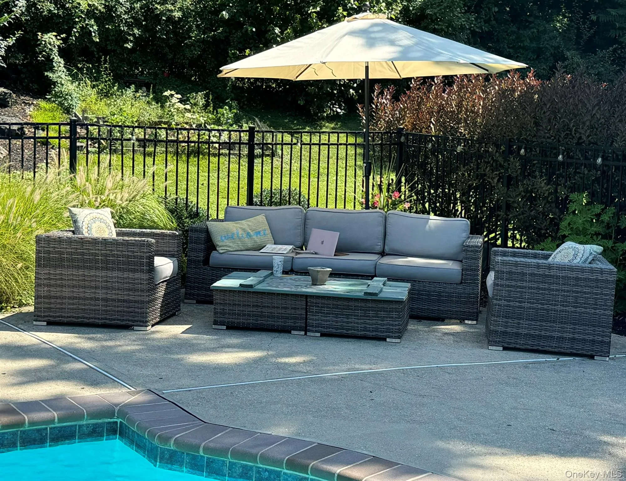7 Longacre Drive, Huntington, NY, 3 Bedrooms Bedrooms, 8 Rooms Rooms,2 BathroomsBathrooms,Residential Sale,For Rent,Longacre,0,1002793 7 Longacre Drive, Huntington, NY, 3 Bedrooms Bedrooms, 8 Rooms Rooms,2 BathroomsBathrooms,Residential Sale,For Rent,Longacre,0,1002793