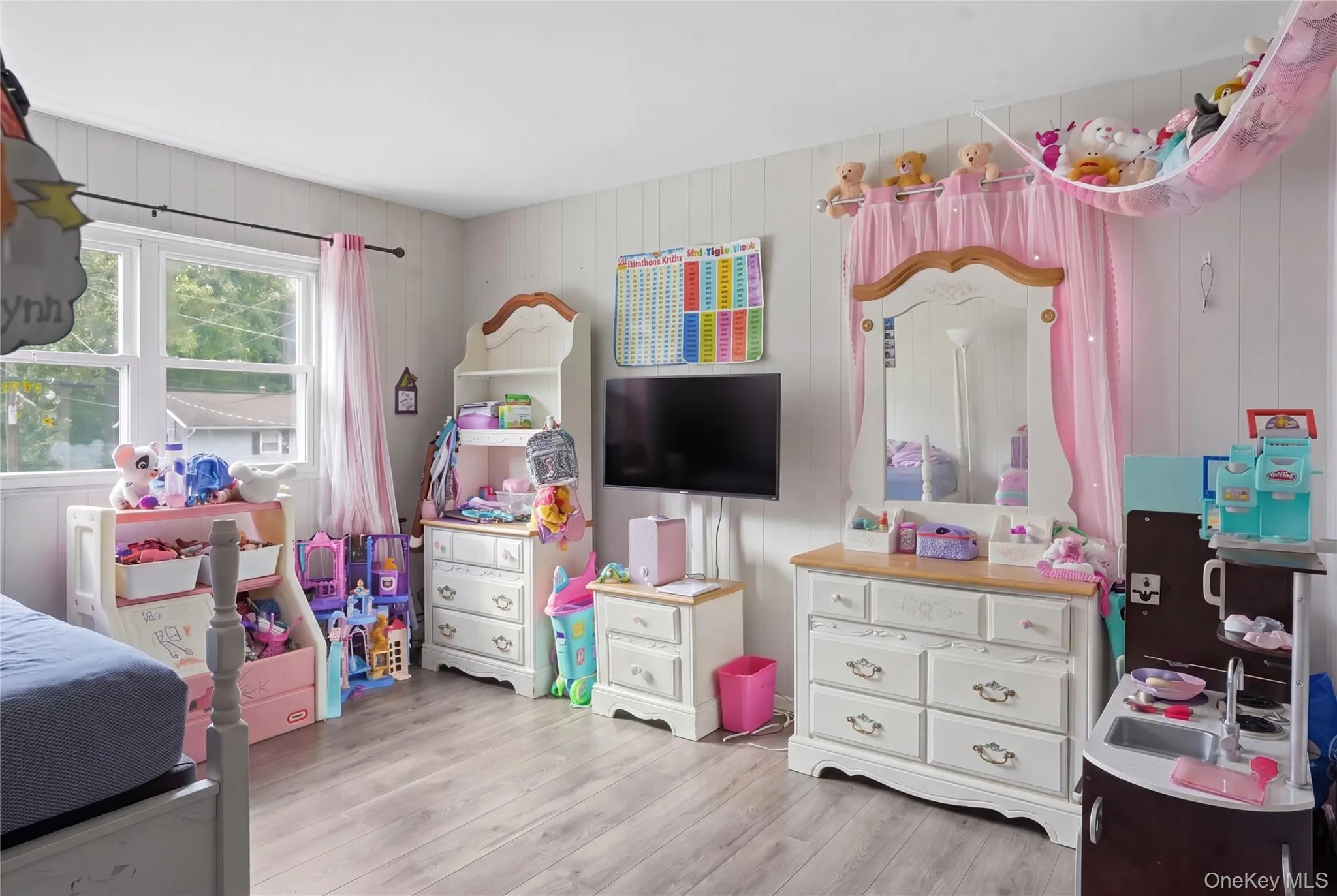 70 Phillips Street, Beacon, NY, 4 Bedrooms Bedrooms, 8 Rooms Rooms,2 BathroomsBathrooms,Residential Sale,For Rent,Phillips,0,1002797 70 Phillips Street, Beacon, NY, 4 Bedrooms Bedrooms, 8 Rooms Rooms,2 BathroomsBathrooms,Residential Sale,For Rent,Phillips,0,1002797