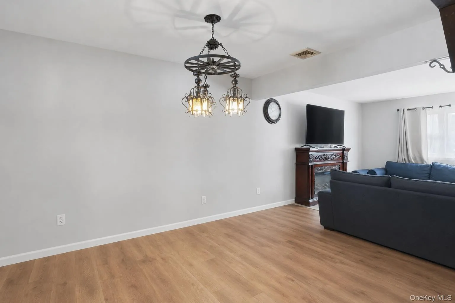 70 Phillips Street, Beacon, NY, 4 Bedrooms Bedrooms, 8 Rooms Rooms,2 BathroomsBathrooms,Residential Sale,For Rent,Phillips,0,1002797 70 Phillips Street, Beacon, NY, 4 Bedrooms Bedrooms, 8 Rooms Rooms,2 BathroomsBathrooms,Residential Sale,For Rent,Phillips,0,1002797