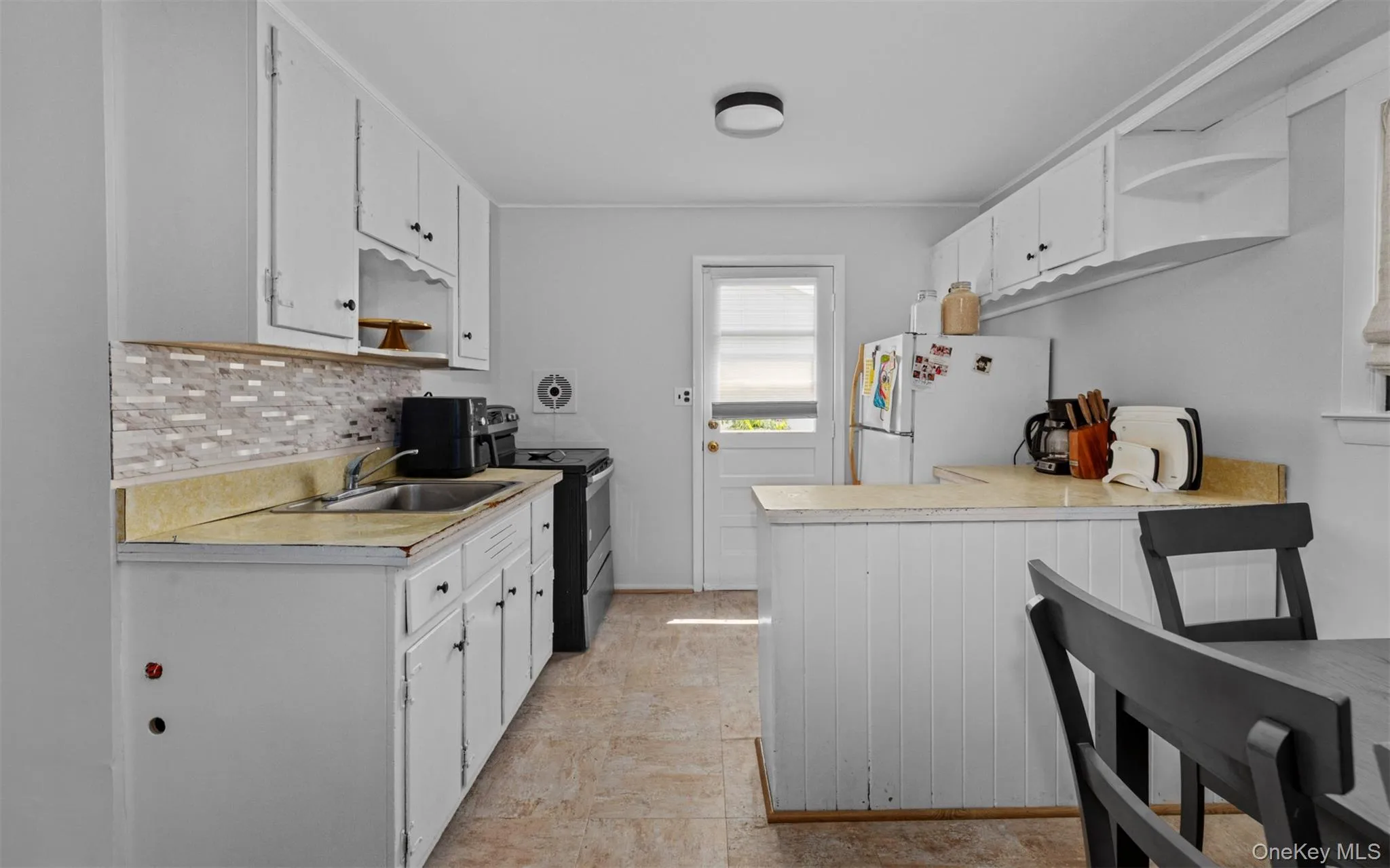 69 22nd Street, Huntington, NY, 3 Bedrooms Bedrooms, 7 Rooms Rooms,2 BathroomsBathrooms,Residential,For Rent,22nd,0,1002804 69 22nd Street, Huntington, NY, 3 Bedrooms Bedrooms, 7 Rooms Rooms,2 BathroomsBathrooms,Residential,For Rent,22nd,0,1002804