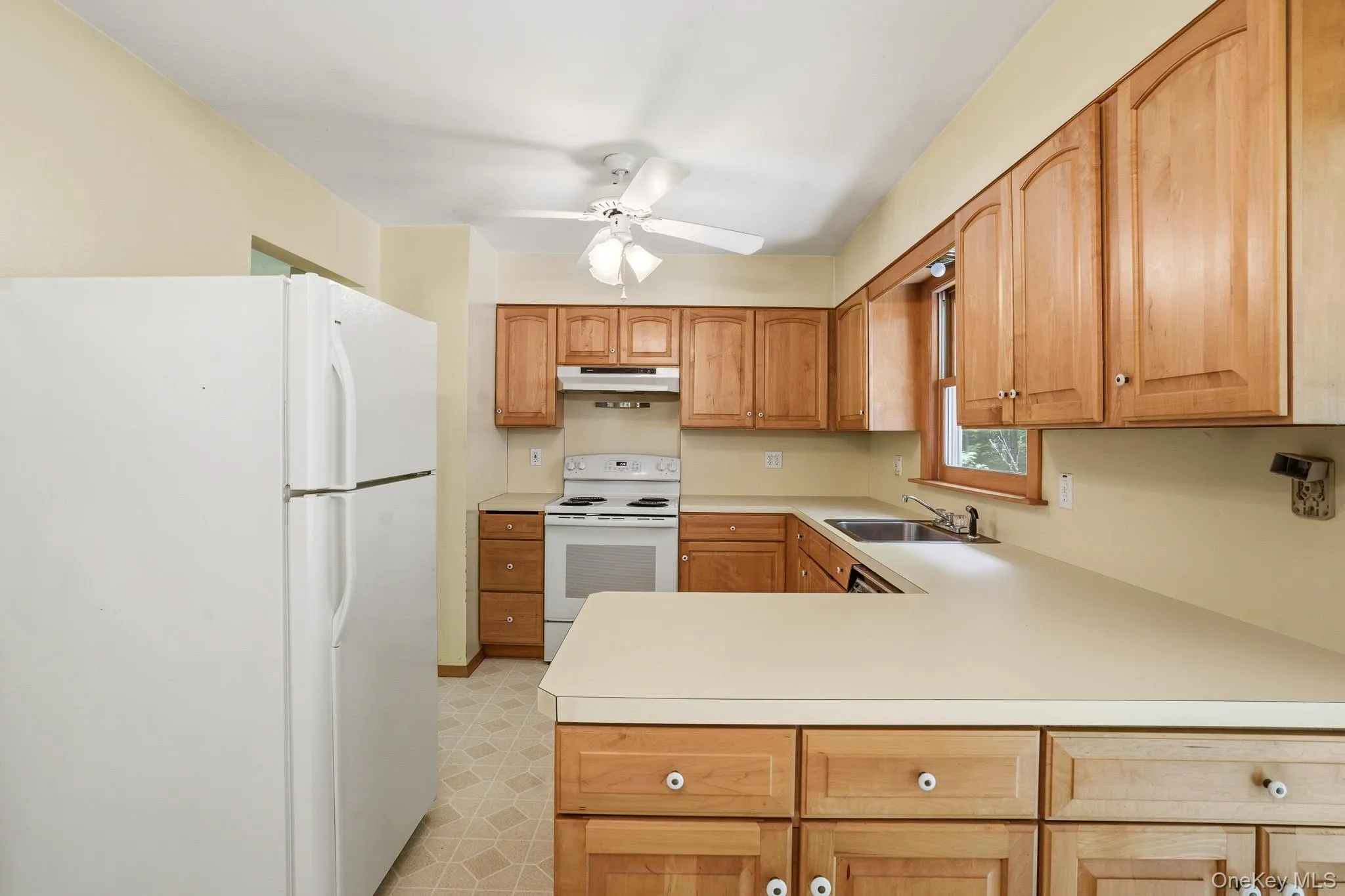 34 Julie Drive, East Fishkill, NY, 3 Bedrooms Bedrooms, 9 Rooms Rooms,1 BathroomBathrooms,Residential,For Rent,Julie,0,1002805 34 Julie Drive, East Fishkill, NY, 3 Bedrooms Bedrooms, 9 Rooms Rooms,1 BathroomBathrooms,Residential,For Rent,Julie,0,1002805