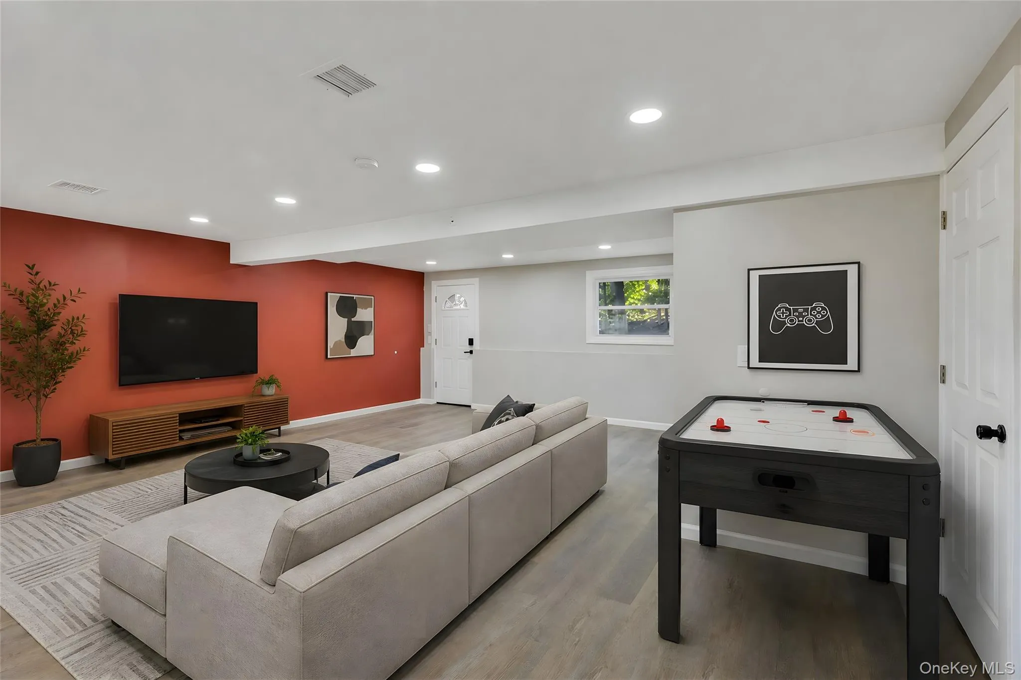 513 Canada Street, Lake George, NY, 4 Bedrooms Bedrooms, 10 Rooms Rooms,2 BathroomsBathrooms,Residential Sale,For Rent,Canada,0,1002811 513 Canada Street, Lake George, NY, 4 Bedrooms Bedrooms, 10 Rooms Rooms,2 BathroomsBathrooms,Residential Sale,For Rent,Canada,0,1002811