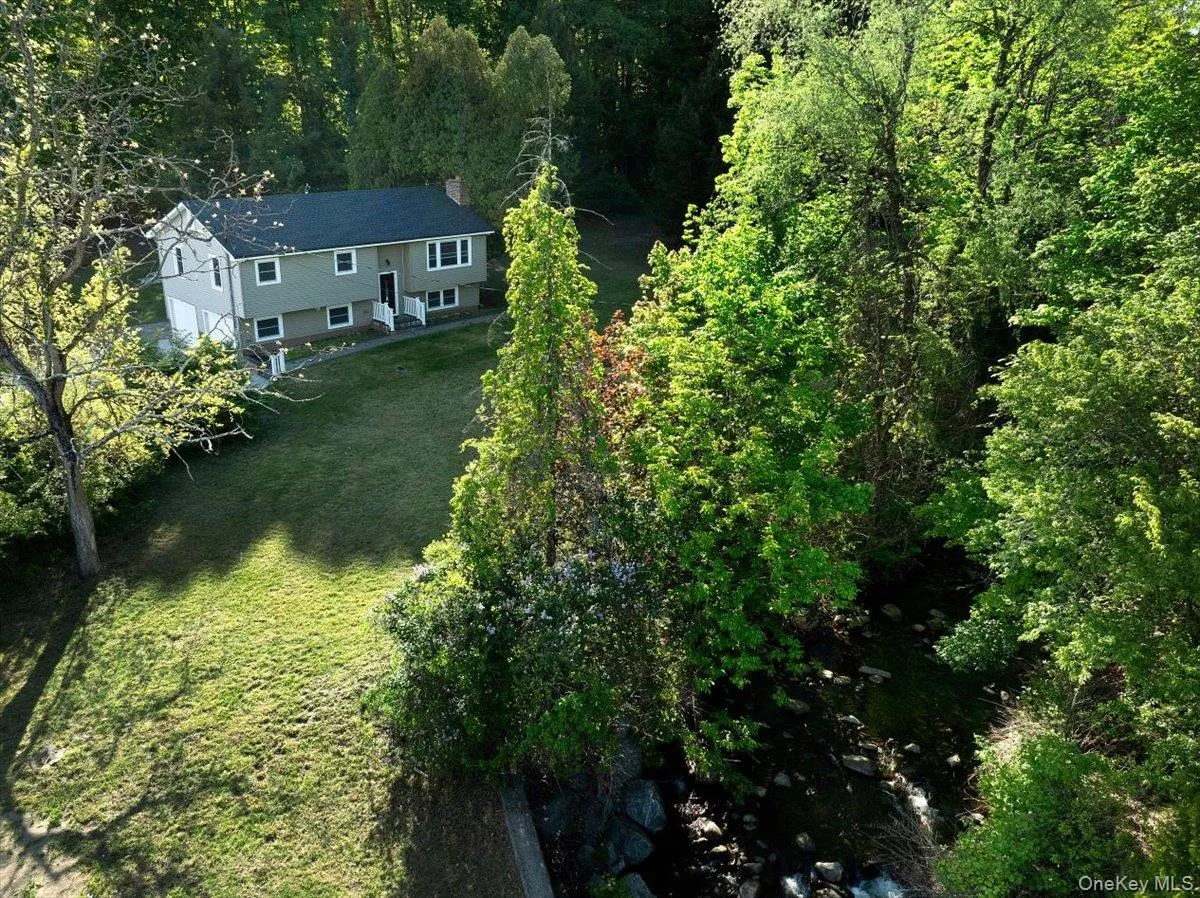 513 Canada Street, Lake George, NY, 4 Bedrooms Bedrooms, 10 Rooms Rooms,2 BathroomsBathrooms,Residential Sale,For Rent,Canada,0,1002811 513 Canada Street, Lake George, NY, 4 Bedrooms Bedrooms, 10 Rooms Rooms,2 BathroomsBathrooms,Residential Sale,For Rent,Canada,0,1002811
