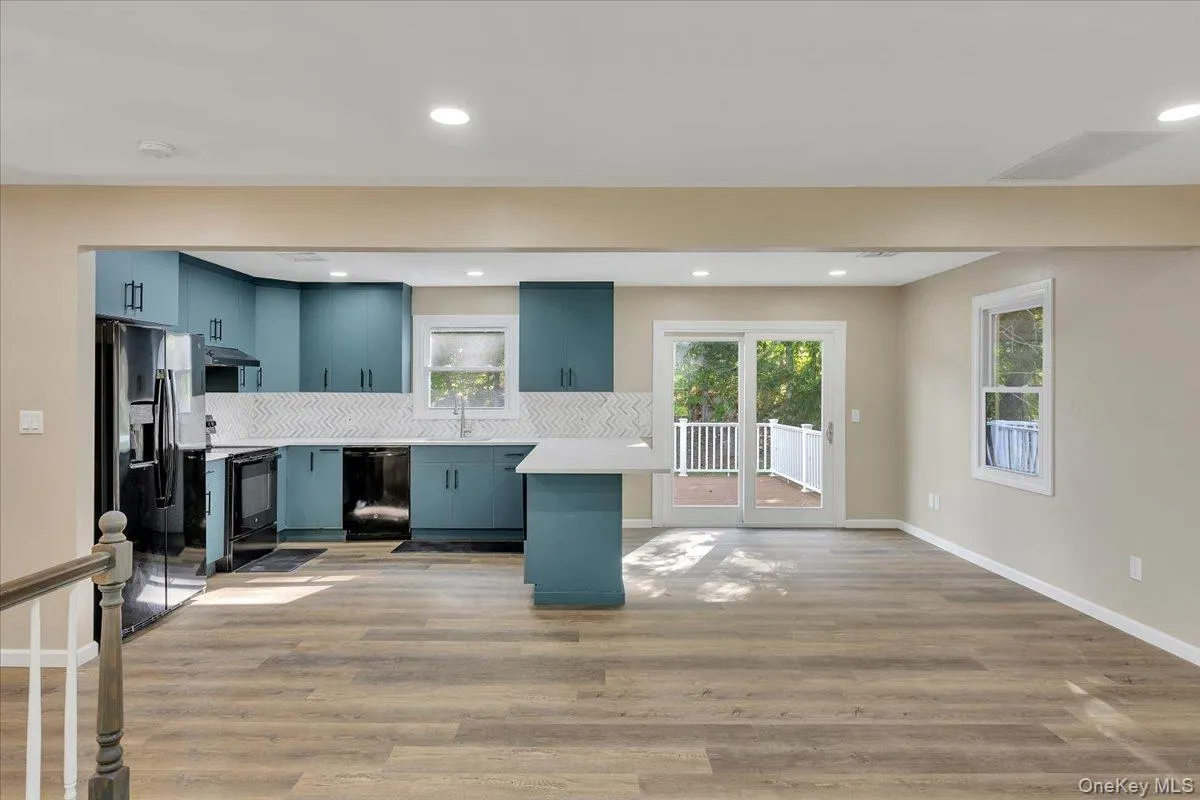513 Canada Street, Lake George, NY, 4 Bedrooms Bedrooms, 10 Rooms Rooms,2 BathroomsBathrooms,Residential Sale,For Rent,Canada,0,1002811 513 Canada Street, Lake George, NY, 4 Bedrooms Bedrooms, 10 Rooms Rooms,2 BathroomsBathrooms,Residential Sale,For Rent,Canada,0,1002811