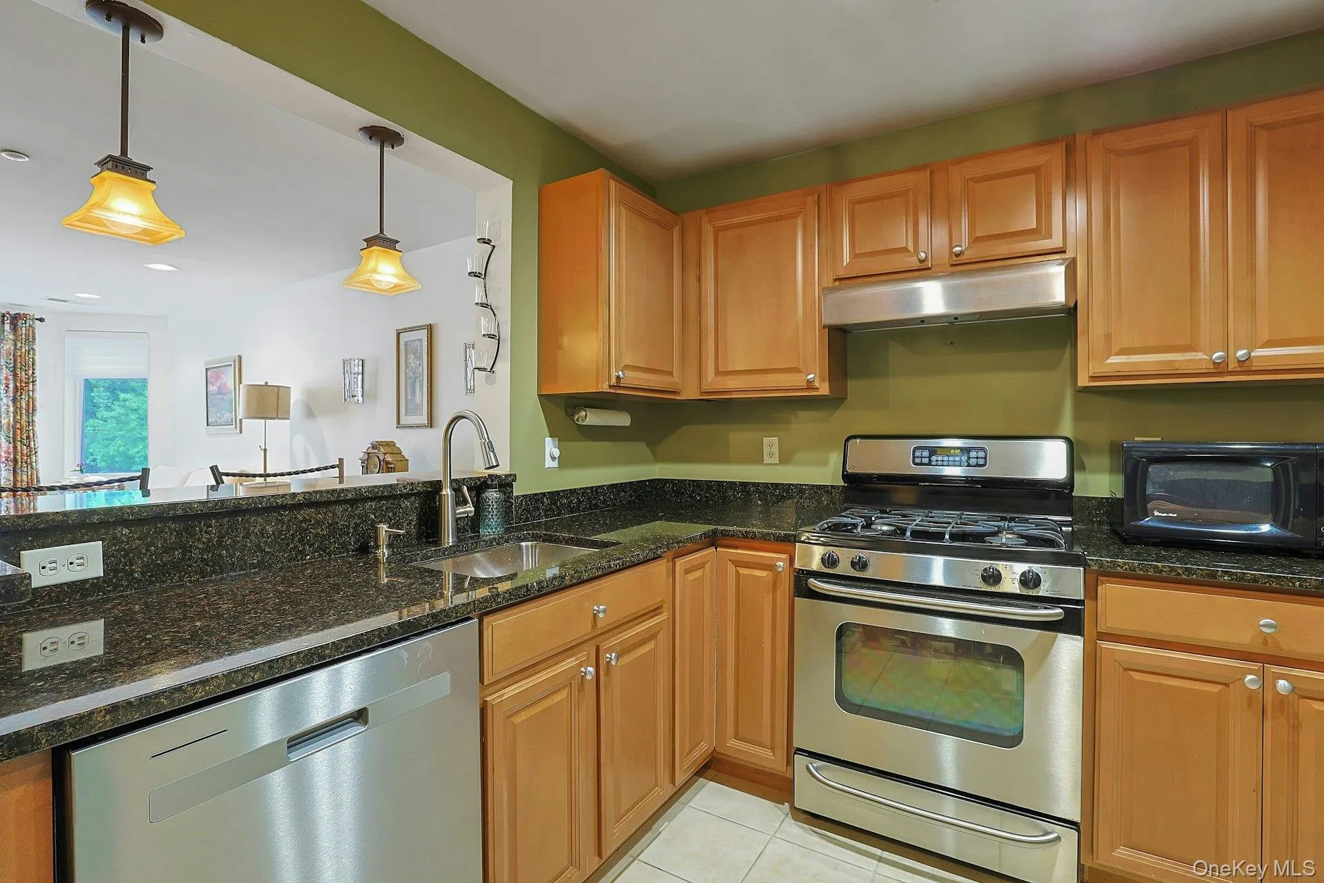 1310 Round Pointe Drive, Haverstraw, NY, 1 Bedroom Bedrooms, 4 Rooms Rooms,1 BathroomBathrooms,Residential,For Rent,Round Pointe,0,1002814 1310 Round Pointe Drive, Haverstraw, NY, 1 Bedroom Bedrooms, 4 Rooms Rooms,1 BathroomBathrooms,Residential,For Rent,Round Pointe,0,1002814