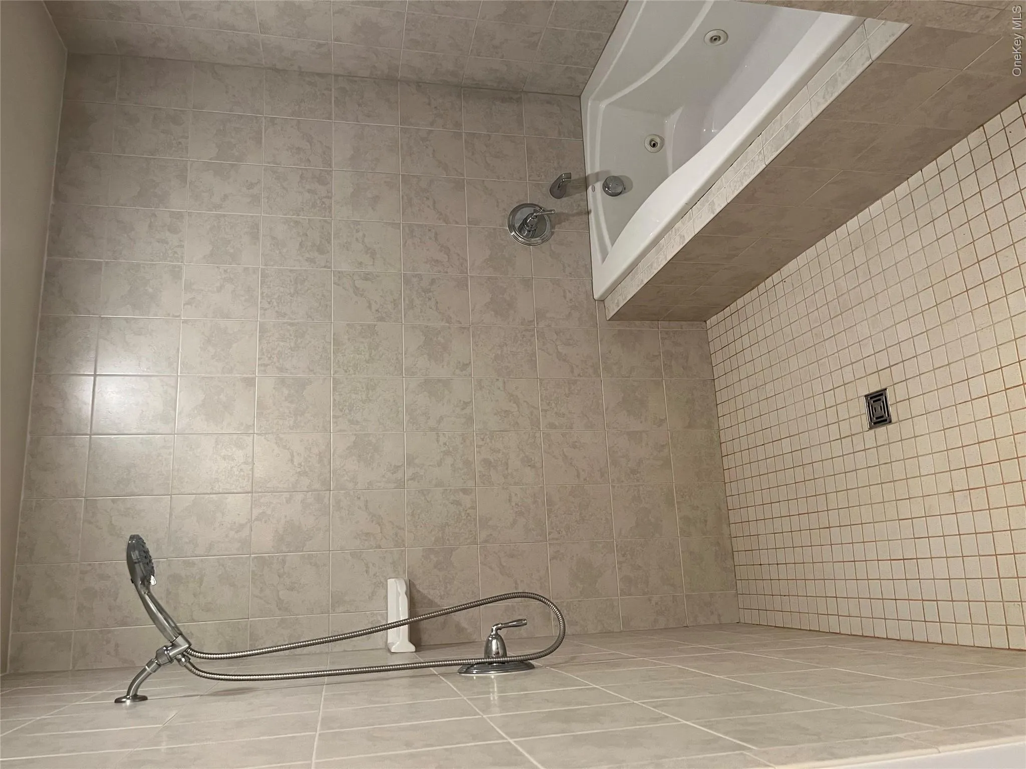 1310 Round Pointe Drive, Haverstraw, NY, 1 Bedroom Bedrooms, 4 Rooms Rooms,1 BathroomBathrooms,Residential,For Rent,Round Pointe,0,1002814 1310 Round Pointe Drive, Haverstraw, NY, 1 Bedroom Bedrooms, 4 Rooms Rooms,1 BathroomBathrooms,Residential,For Rent,Round Pointe,0,1002814