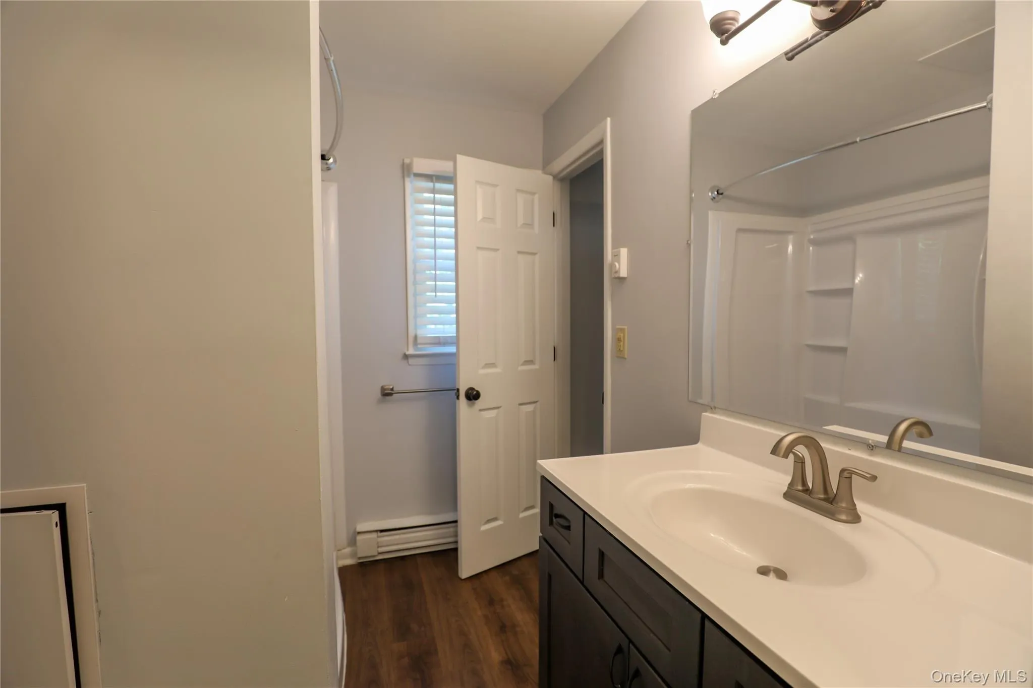 5 Simmons Street, Saugerties, NY, 1 Bedroom Bedrooms, 3 Rooms Rooms,1 BathroomBathrooms,Residential Lease,For Rent,Simmons,0,1002815 5 Simmons Street, Saugerties, NY, 1 Bedroom Bedrooms, 3 Rooms Rooms,1 BathroomBathrooms,Residential Lease,For Rent,Simmons,0,1002815