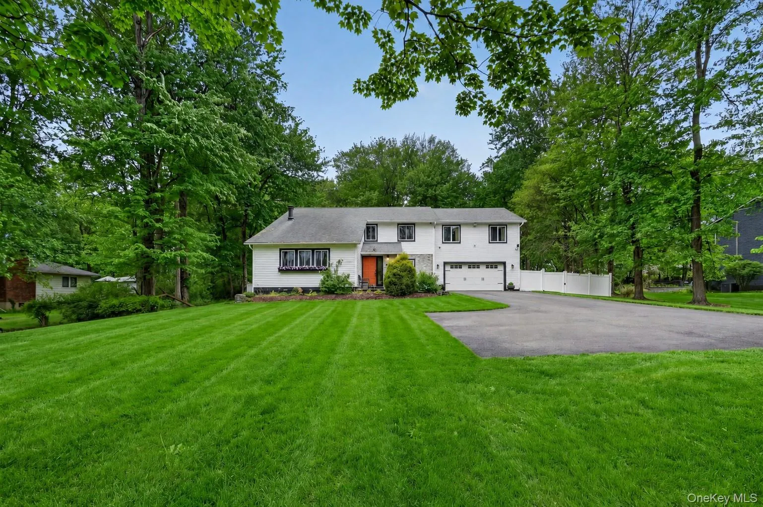 351 Jackson Avenue, New Windsor, NY, 3 Bedrooms Bedrooms, 10 Rooms Rooms,3 BathroomsBathrooms,Residential,For Rent,Jackson,0,1002827 351 Jackson Avenue, New Windsor, NY, 3 Bedrooms Bedrooms, 10 Rooms Rooms,3 BathroomsBathrooms,Residential,For Rent,Jackson,0,1002827