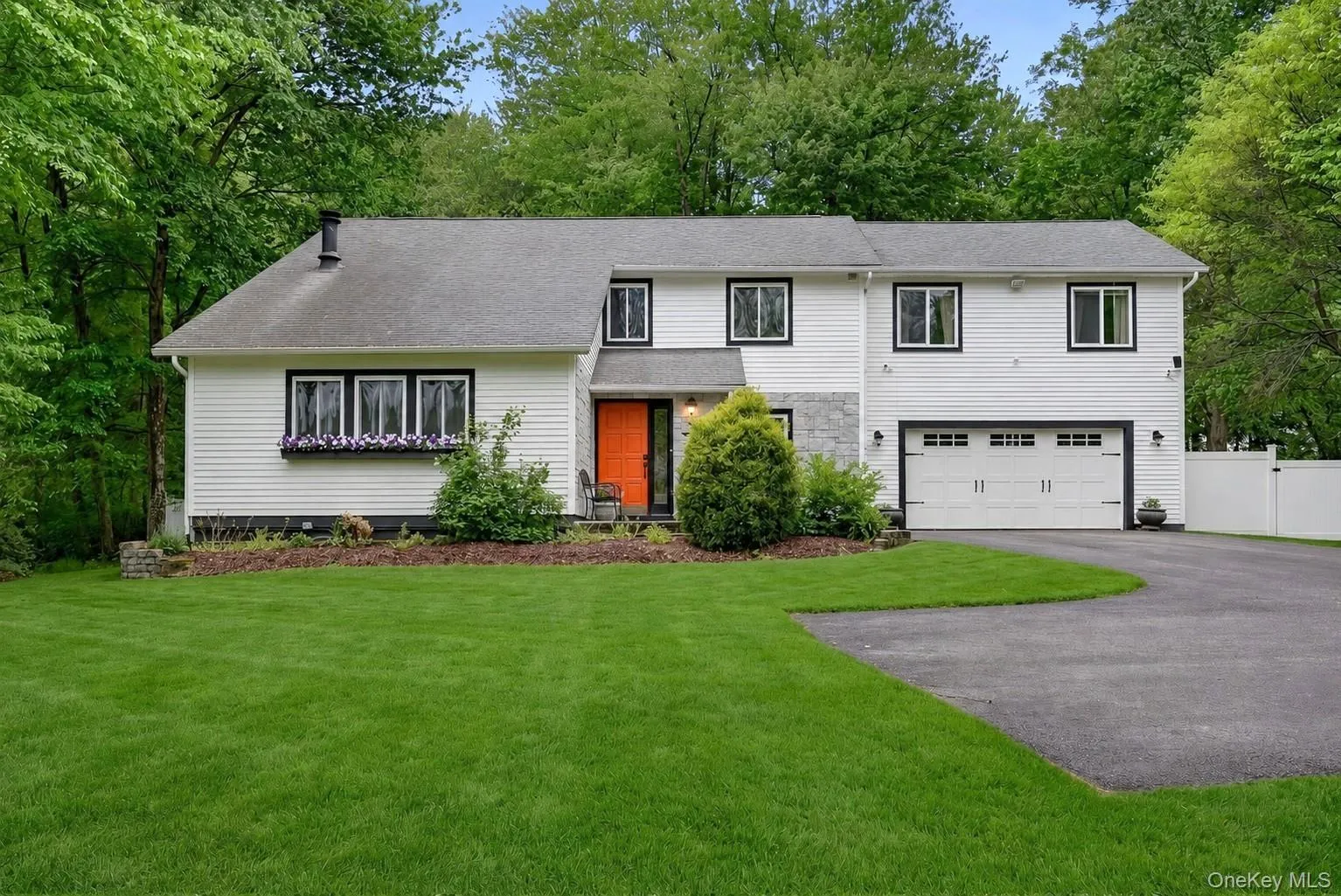 351 Jackson Avenue, New Windsor, NY, 3 Bedrooms Bedrooms, 10 Rooms Rooms,3 BathroomsBathrooms,Residential,For Rent,Jackson,0,1002827 351 Jackson Avenue, New Windsor, NY, 3 Bedrooms Bedrooms, 10 Rooms Rooms,3 BathroomsBathrooms,Residential,For Rent,Jackson,0,1002827