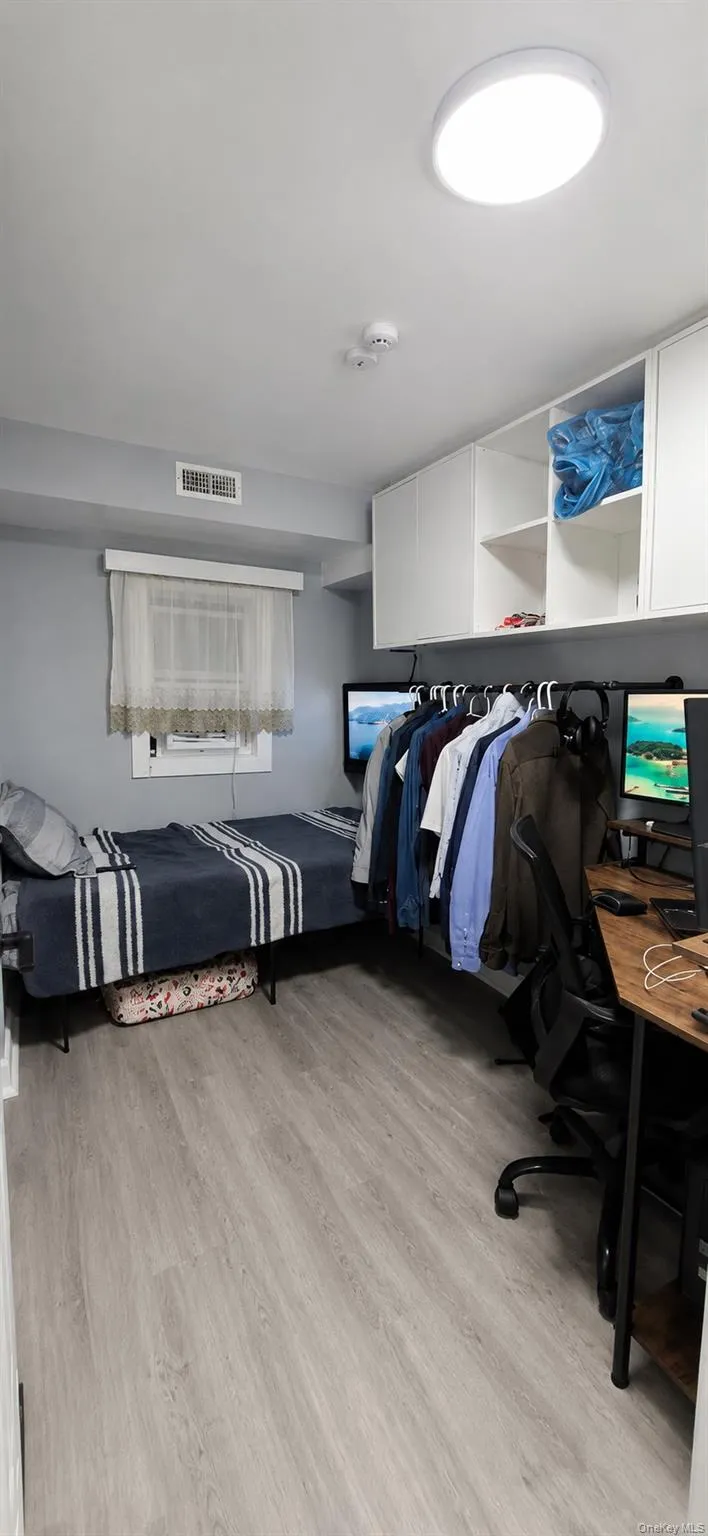 11 Van Tuyl Street, New York, NY, 4 Bedrooms Bedrooms, 6 Rooms Rooms,2 BathroomsBathrooms,Residential,For Rent,Van Tuyl,0,1002830 11 Van Tuyl Street, New York, NY, 4 Bedrooms Bedrooms, 6 Rooms Rooms,2 BathroomsBathrooms,Residential,For Rent,Van Tuyl,0,1002830