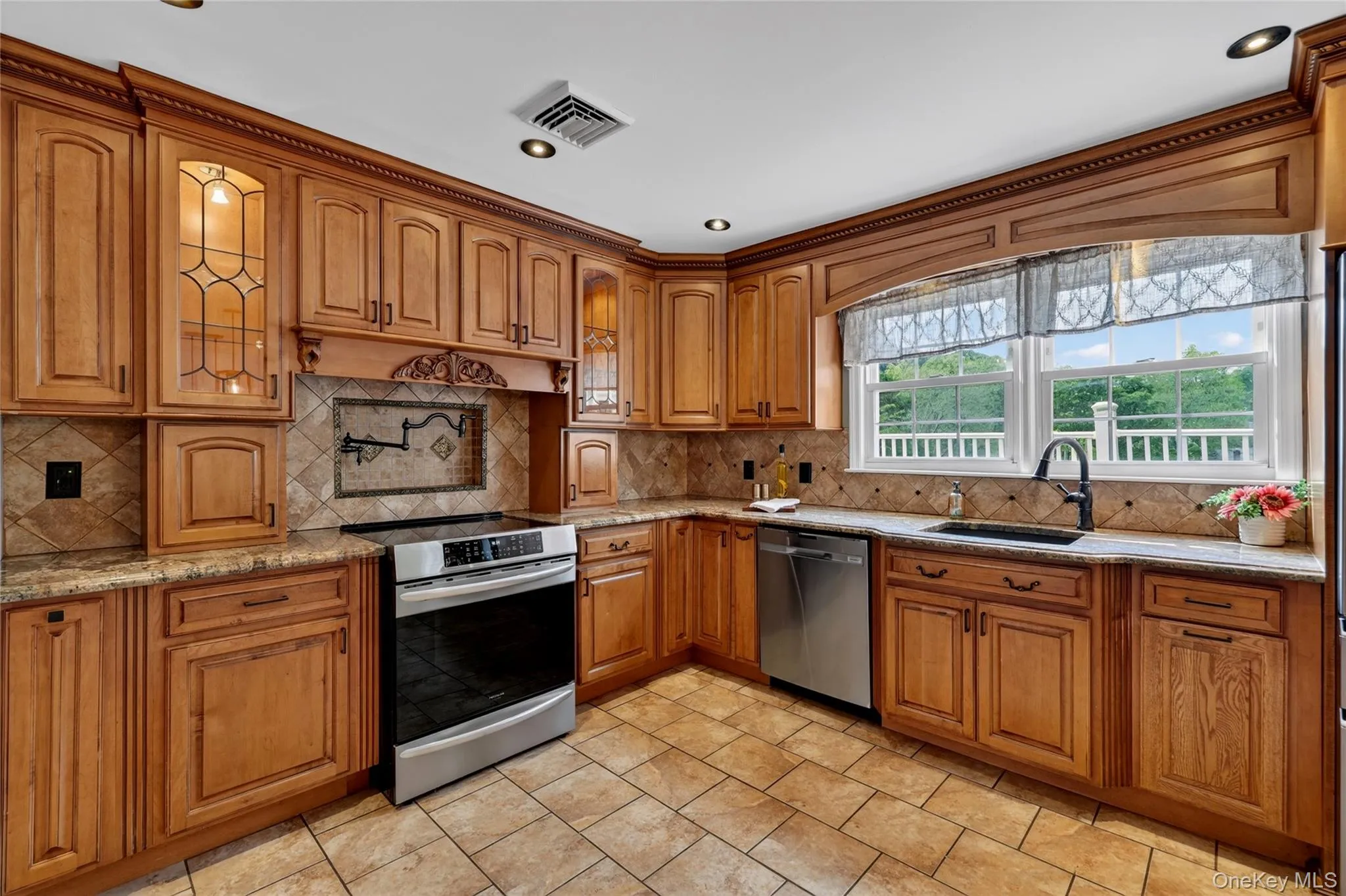 585 Bedford Road, Mount Pleasant, NY, 3 Bedrooms Bedrooms, 11 Rooms Rooms,2 BathroomsBathrooms,Residential,For Rent,Bedford,0,1002832 585 Bedford Road, Mount Pleasant, NY, 3 Bedrooms Bedrooms, 11 Rooms Rooms,2 BathroomsBathrooms,Residential,For Rent,Bedford,0,1002832
