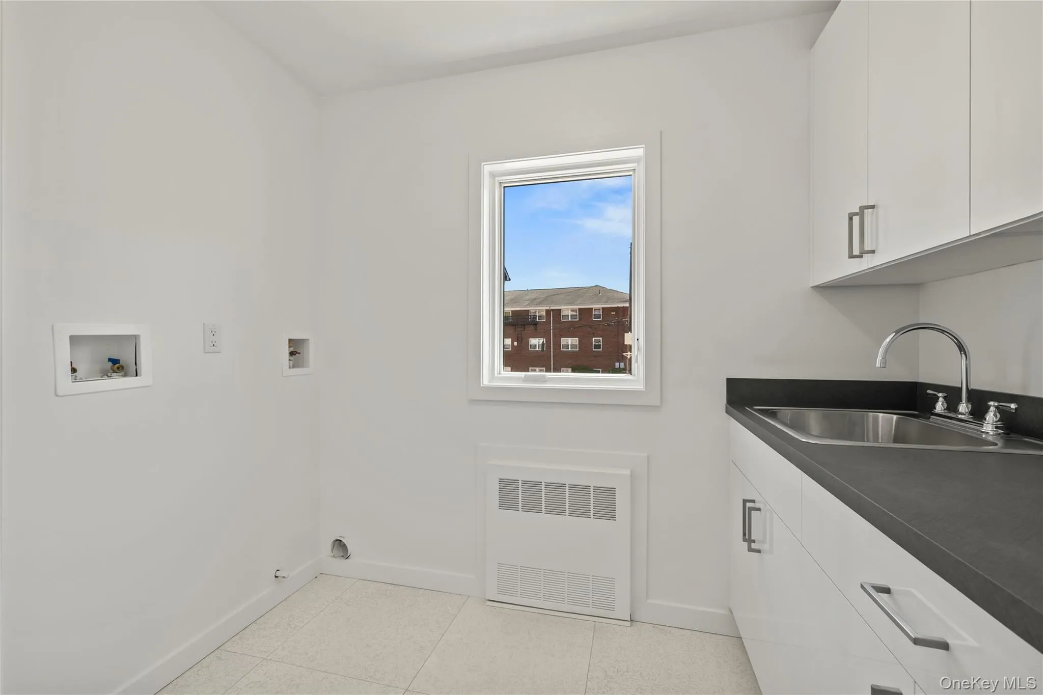 37 Ewing Avenue, Ramapo, NY, 8 Bedrooms Bedrooms, 10 Rooms Rooms,5 BathroomsBathrooms,Residential,For Rent,Ewing,0,1002834 37 Ewing Avenue, Ramapo, NY, 8 Bedrooms Bedrooms, 10 Rooms Rooms,5 BathroomsBathrooms,Residential,For Rent,Ewing,0,1002834