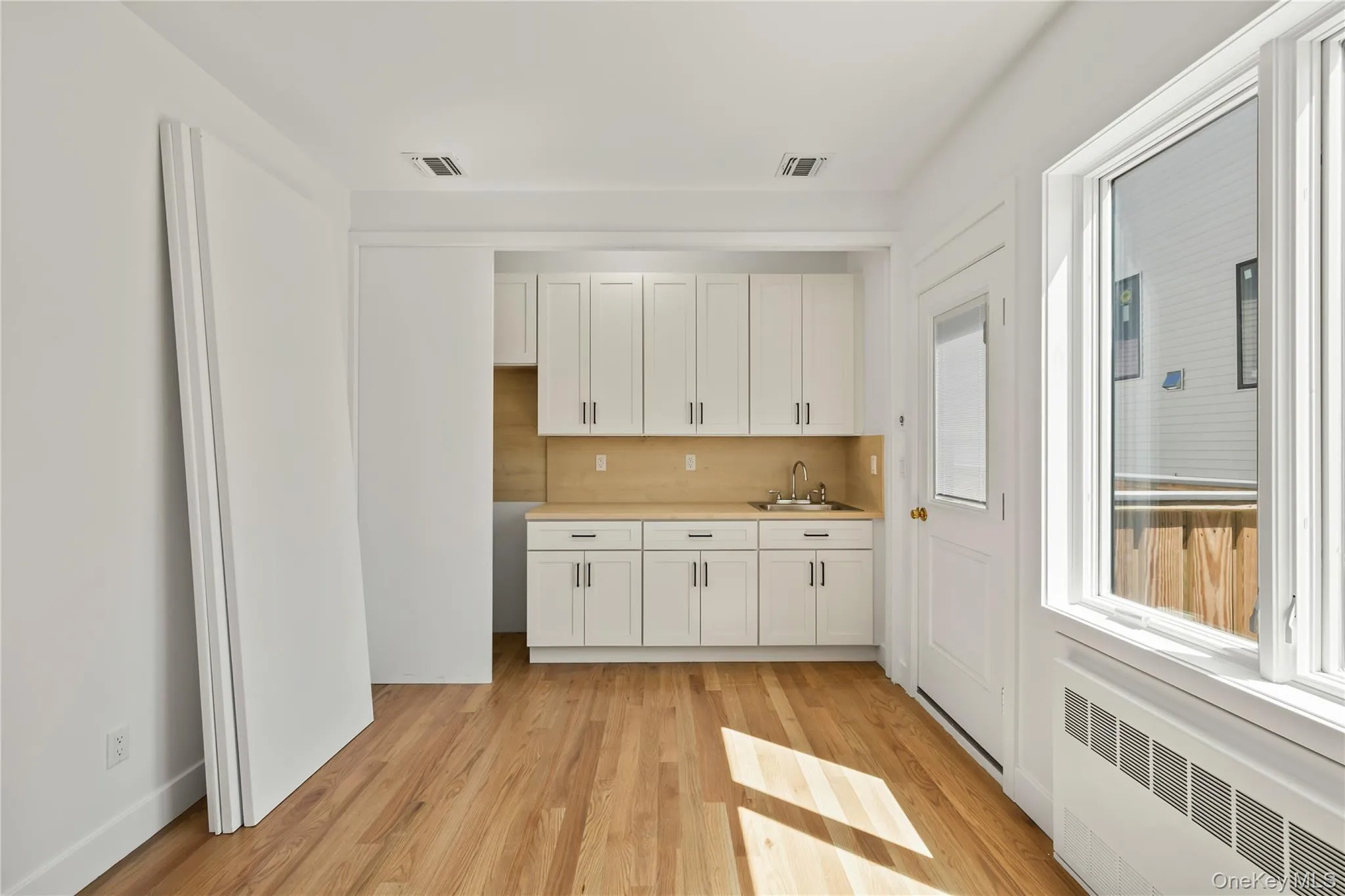 37 Ewing Avenue, Ramapo, NY, 8 Bedrooms Bedrooms, 10 Rooms Rooms,5 BathroomsBathrooms,Residential,For Rent,Ewing,0,1002834 37 Ewing Avenue, Ramapo, NY, 8 Bedrooms Bedrooms, 10 Rooms Rooms,5 BathroomsBathrooms,Residential,For Rent,Ewing,0,1002834