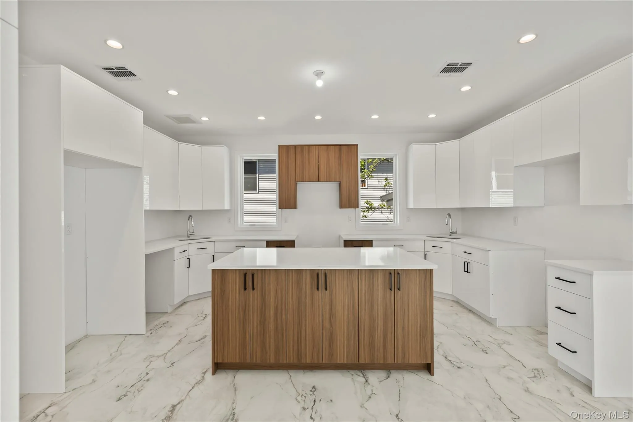 37 Ewing Avenue, Ramapo, NY, 8 Bedrooms Bedrooms, 10 Rooms Rooms,5 BathroomsBathrooms,Residential,For Rent,Ewing,0,1002834 37 Ewing Avenue, Ramapo, NY, 8 Bedrooms Bedrooms, 10 Rooms Rooms,5 BathroomsBathrooms,Residential,For Rent,Ewing,0,1002834