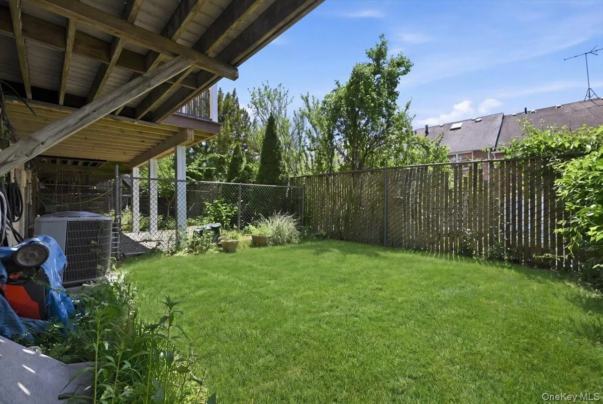 6369 Douglaston Parkway, New York, NY, 3 Bedrooms Bedrooms, 6 Rooms Rooms,1 BathroomBathrooms,Residential,For Rent,Douglaston,0,1002837 6369 Douglaston Parkway, New York, NY, 3 Bedrooms Bedrooms, 6 Rooms Rooms,1 BathroomBathrooms,Residential,For Rent,Douglaston,0,1002837