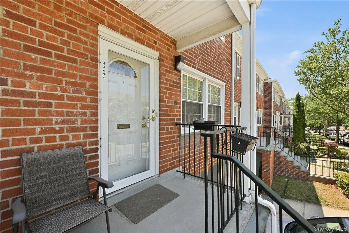 6369 Douglaston Parkway, New York, NY, 3 Bedrooms Bedrooms, 6 Rooms Rooms,1 BathroomBathrooms,Residential,For Rent,Douglaston,0,1002837 6369 Douglaston Parkway, New York, NY, 3 Bedrooms Bedrooms, 6 Rooms Rooms,1 BathroomBathrooms,Residential,For Rent,Douglaston,0,1002837