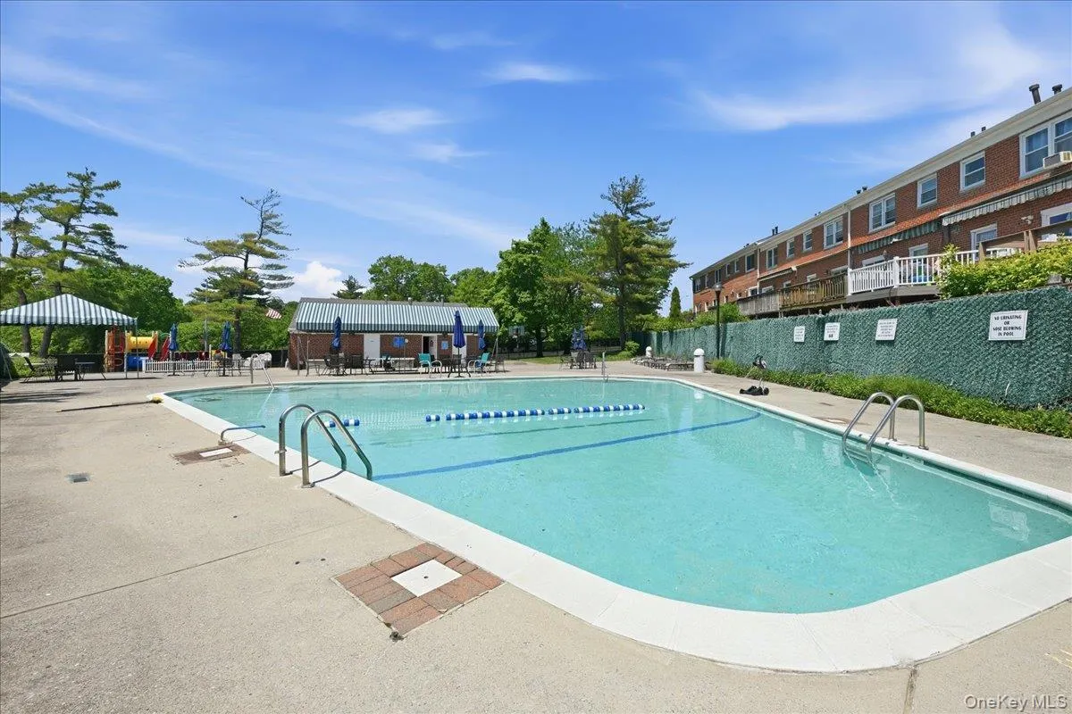 6369 Douglaston Parkway, New York, NY, 3 Bedrooms Bedrooms, 6 Rooms Rooms,1 BathroomBathrooms,Residential,For Rent,Douglaston,0,1002837 6369 Douglaston Parkway, New York, NY, 3 Bedrooms Bedrooms, 6 Rooms Rooms,1 BathroomBathrooms,Residential,For Rent,Douglaston,0,1002837