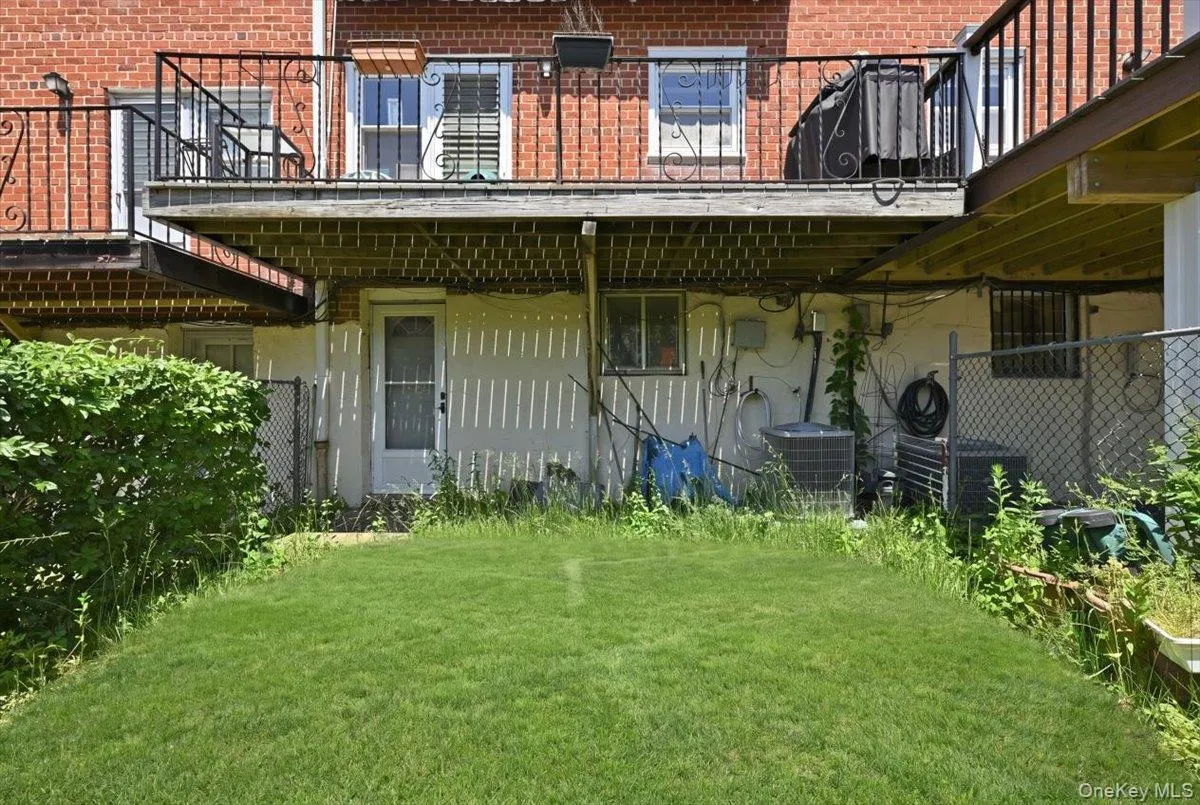 6369 Douglaston Parkway, New York, NY, 3 Bedrooms Bedrooms, 6 Rooms Rooms,1 BathroomBathrooms,Residential,For Rent,Douglaston,0,1002837 6369 Douglaston Parkway, New York, NY, 3 Bedrooms Bedrooms, 6 Rooms Rooms,1 BathroomBathrooms,Residential,For Rent,Douglaston,0,1002837