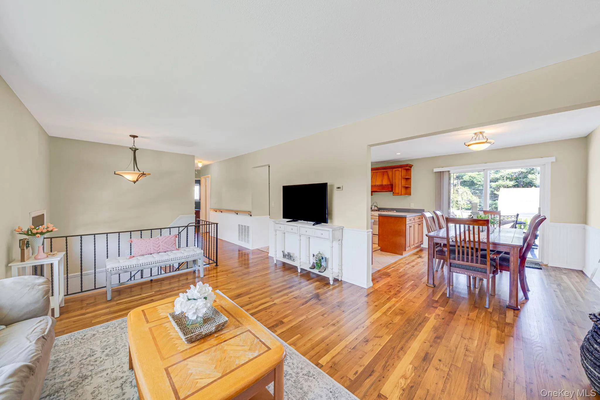 7 Berkeley Avenue, Brookhaven, NY, 3 Bedrooms Bedrooms, 8 Rooms Rooms,2 BathroomsBathrooms,Residential,For Rent,Berkeley,0,1002844 7 Berkeley Avenue, Brookhaven, NY, 3 Bedrooms Bedrooms, 8 Rooms Rooms,2 BathroomsBathrooms,Residential,For Rent,Berkeley,0,1002844